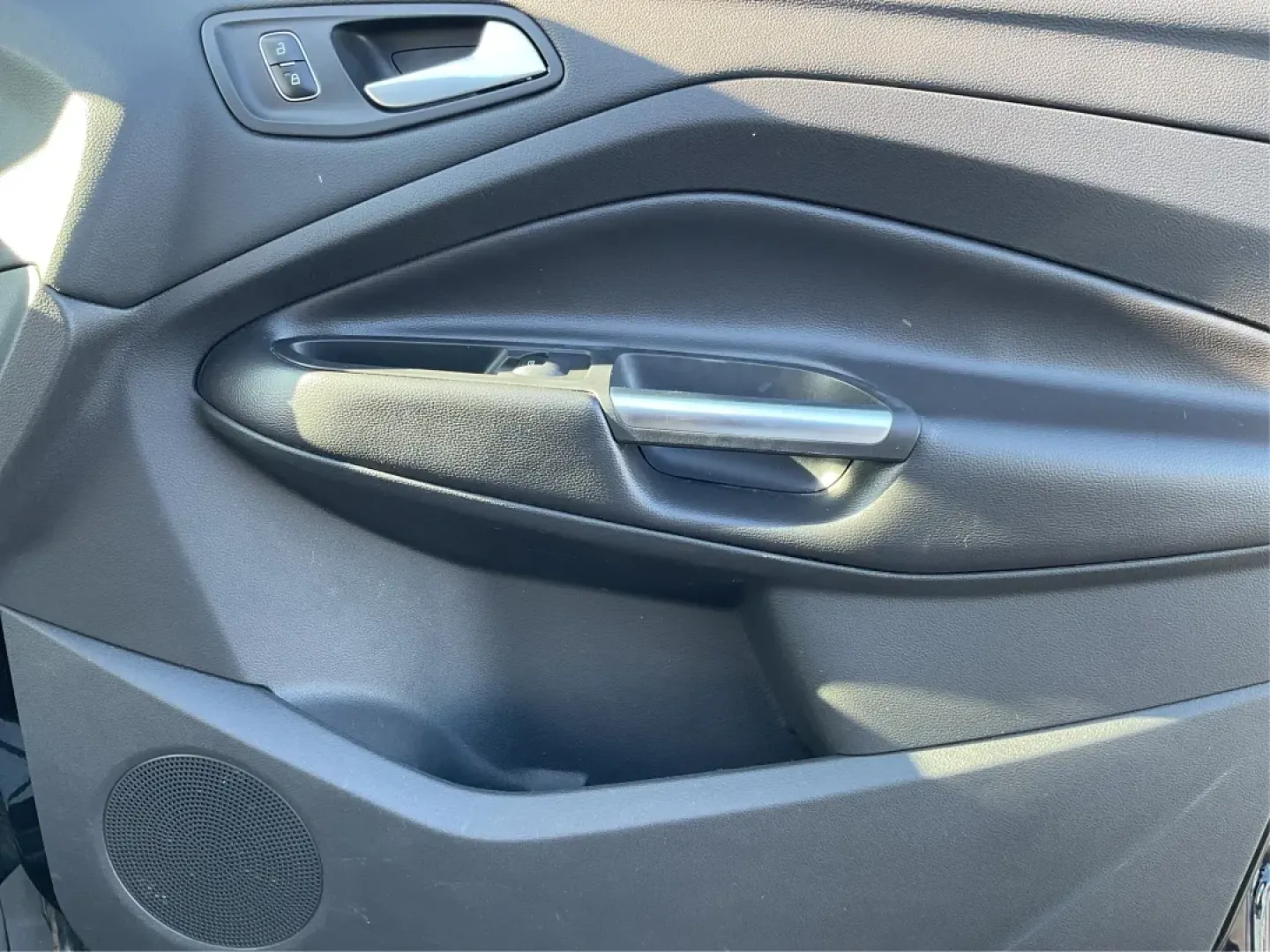 2017 Ford Escape SE 4WD (1FMCU9G93HU) with an 2.0L L4 DOHC 16V engine, 6-Speed Automatic transmission, located at 1184 Kauffman Ave, Fairborn, OH, 45324, (937) 908-9800, 39.807072, -84.030914 - **Adventure Awaits with the 2017 Ford Escape SE 4WD Your Ideal Family SUV!**<br /> <br /> Are you ready to elevate your driving experience? The 2017 Ford Escape SE 4WD is not just a vehicle; it's a lifestyle companion designed for growing families and adventure seekers alike. Whether you're tacklin - Photo#18