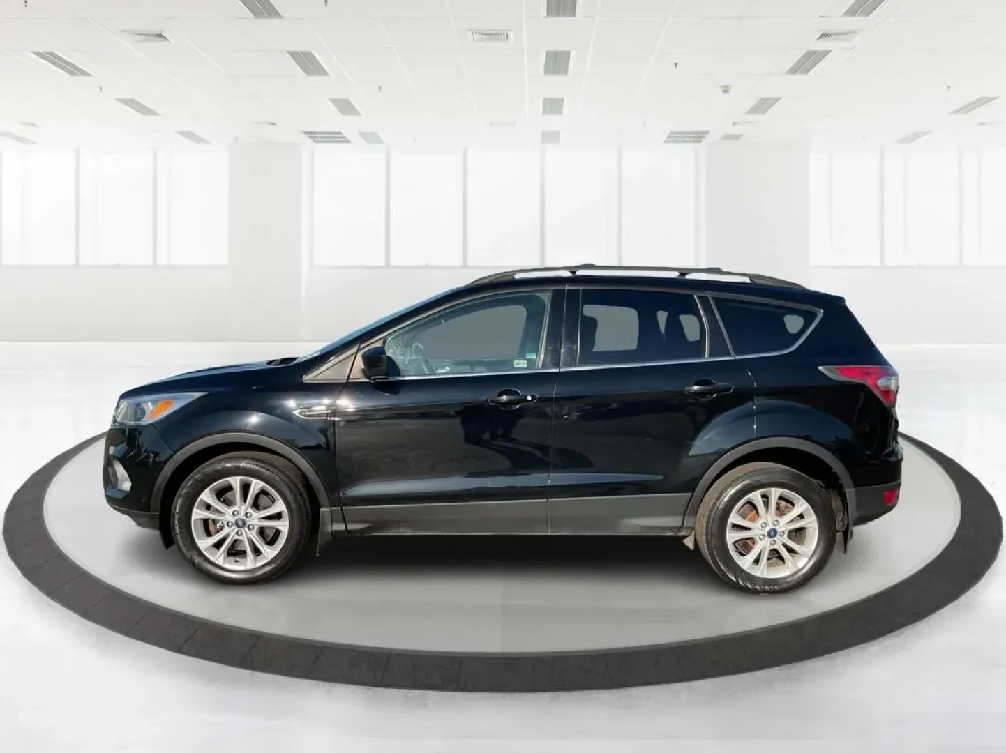 2017 Ford Escape SE 4WD (1FMCU9G93HU) with an 2.0L L4 DOHC 16V engine, 6-Speed Automatic transmission, located at 1184 Kauffman Ave, Fairborn, OH, 45324, (937) 908-9800, 39.807072, -84.030914 - **Adventure Awaits with the 2017 Ford Escape SE 4WD Your Ideal Family SUV!**<br /> <br /> Are you ready to elevate your driving experience? The 2017 Ford Escape SE 4WD is not just a vehicle; it's a lifestyle companion designed for growing families and adventure seekers alike. Whether you're tacklin - Photo#4