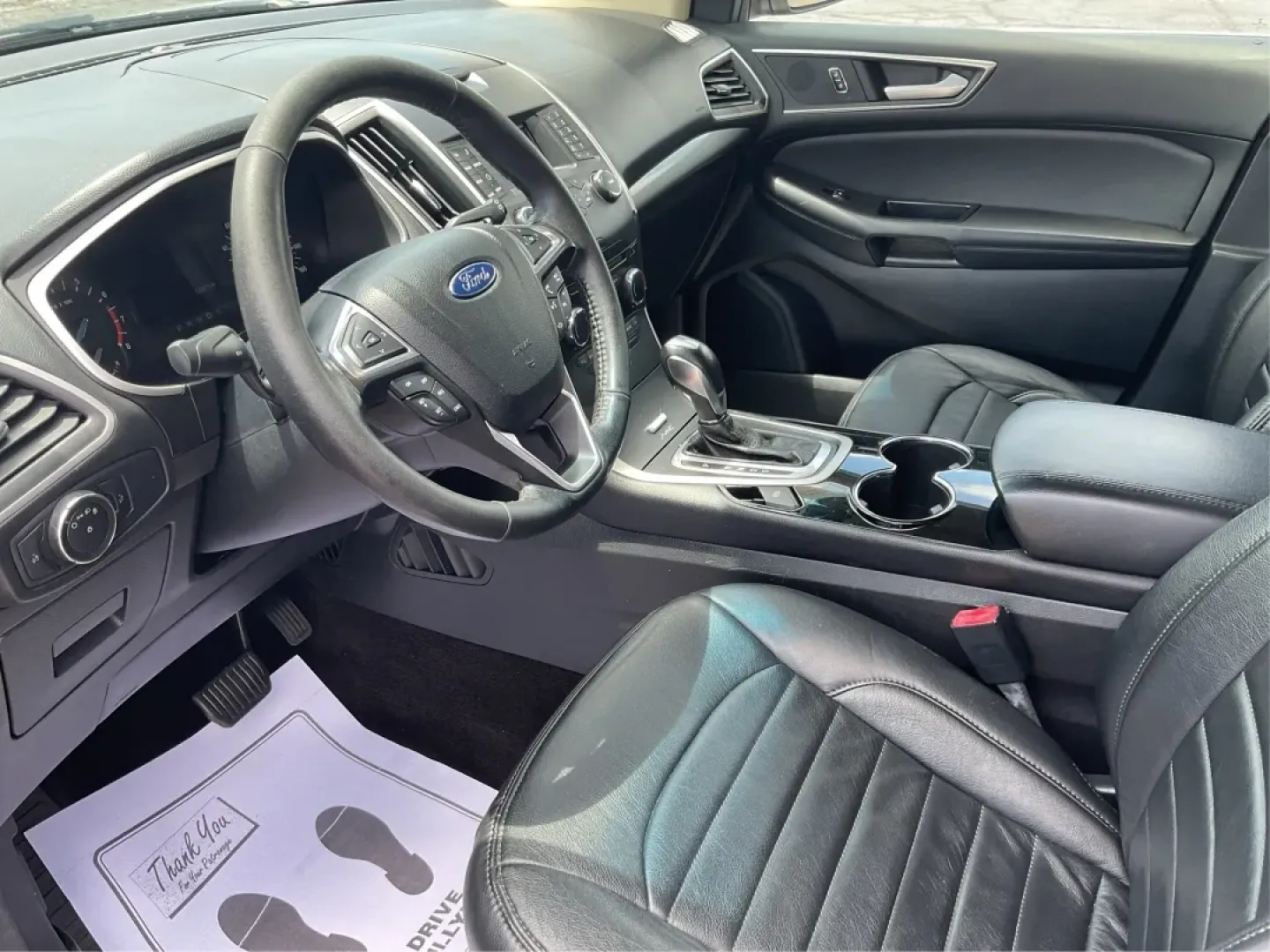 2016 Ford Edge SEL (2FMPK3J91GB) with an 3.5L V-6 DOHC engine, located at 4508 South Dixie Dr, Moraine, OH, 45439, (937) 908-9800, 39.689976, -84.218452 - **Experience the Road Ahead with the 2016 Ford Edge SEL - Your Adventure Awaits!**<br /> <br /> Are you ready for your next road trip or family outing? The 2016 Ford Edge SEL is not just a car; it's a versatile SUV that caters to your lifestyle needs, making it the perfect companion for growing fami - Photo#9