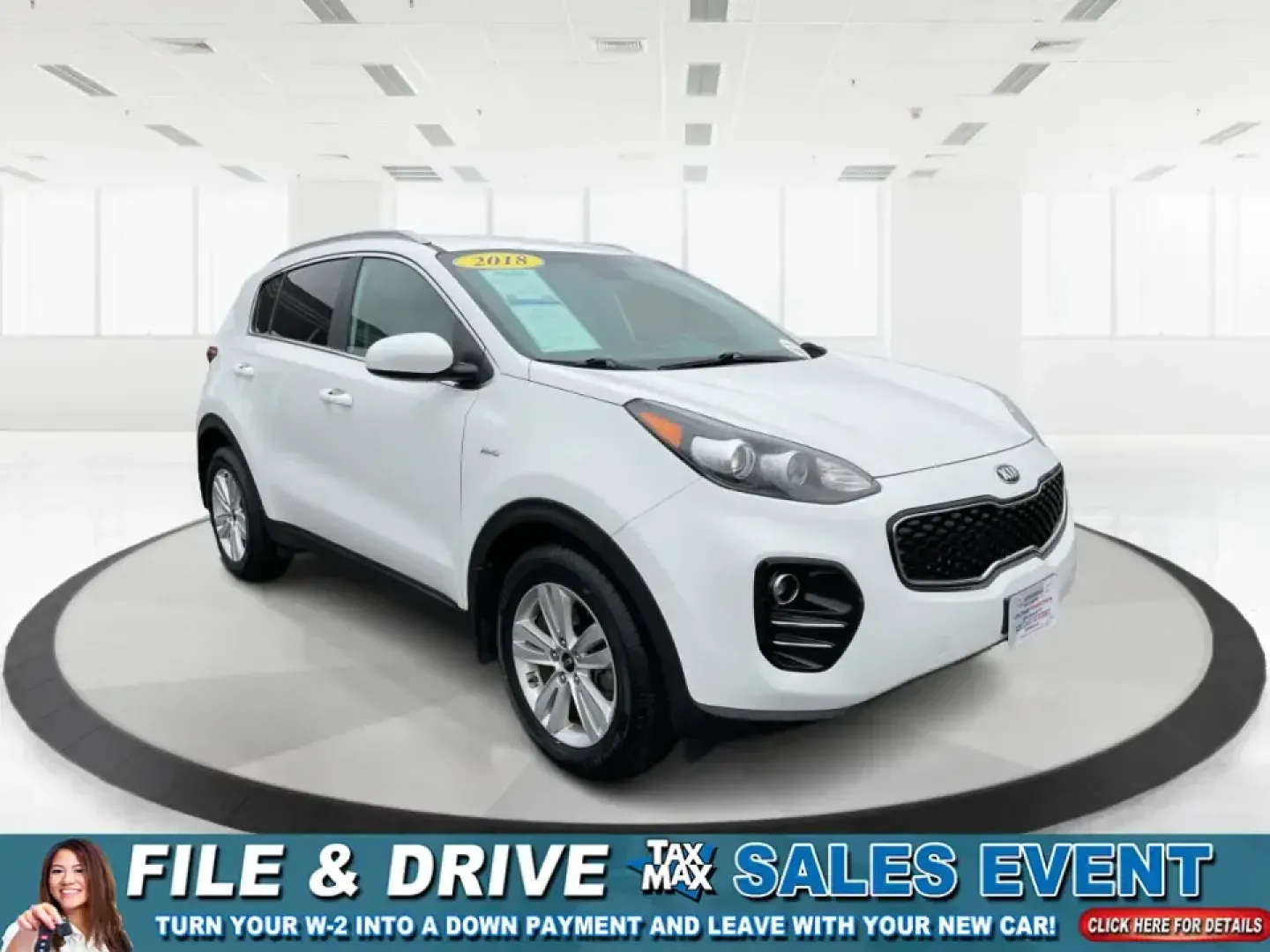2018 Kia Sportage LX (KNDPMCACXJ7) with an Theta II 2.4L I-4 gasoline direct injection engine, 6A transmission, located at 1099 N County Rd 25A, Troy, OH, 45373, (937) 908-9800, 40.057079, -84.212883 - **Discover Your Next Adventure with the 2018 Kia Sportage LX at Advantage Car and Credit!**<br /> <br /> Are you searching for the perfect vehicle that can seamlessly transition from daily commutes to weekend getaways? Look no further than this stunning 2018 Kia Sportage LX, available now at Advanta - Photo#0