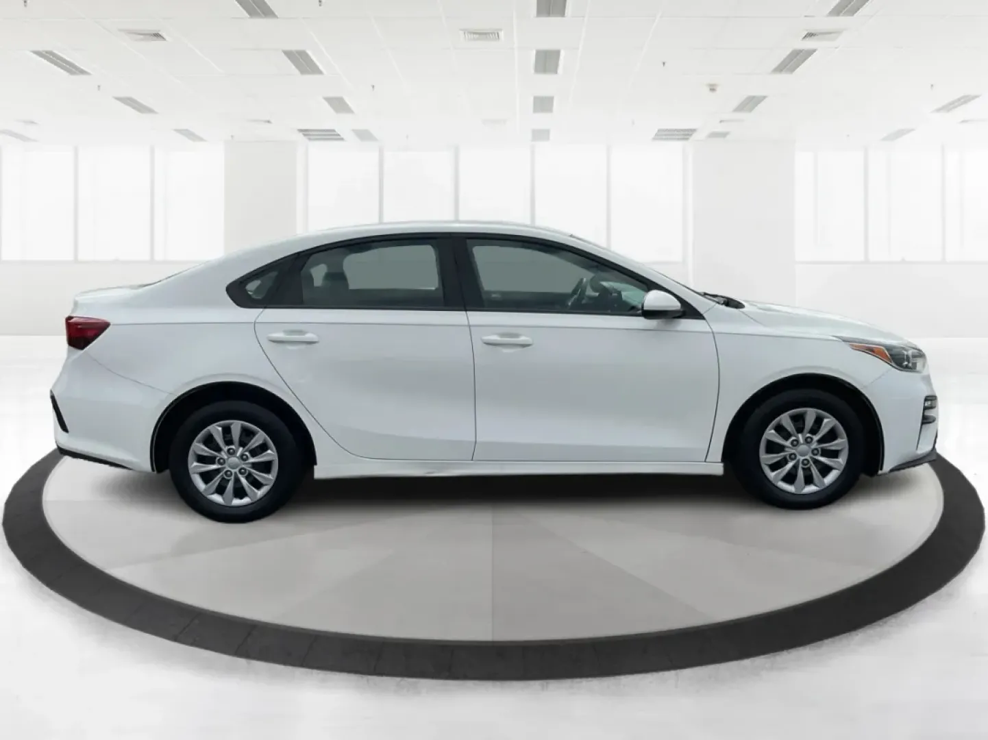 2019 Kia Forte FE (3KPF24AD2KE) with an 2L I-4 DOHC engine, located at 401 Woodman Dr, Riverside, OH, 45431, (937) 908-9800, 39.760899, -84.123421 - **Experience Freedom with the 2019 Kia Forte: Your Ideal Companion for Daily Adventures!**<br /> <br /> Are you looking for a reliable sedan that effortlessly combines style, comfort, and efficiency? Look no further than the 2019 Kia Forte, available now at Advantage Car and Credit in Fairborn, OH. - Photo#1