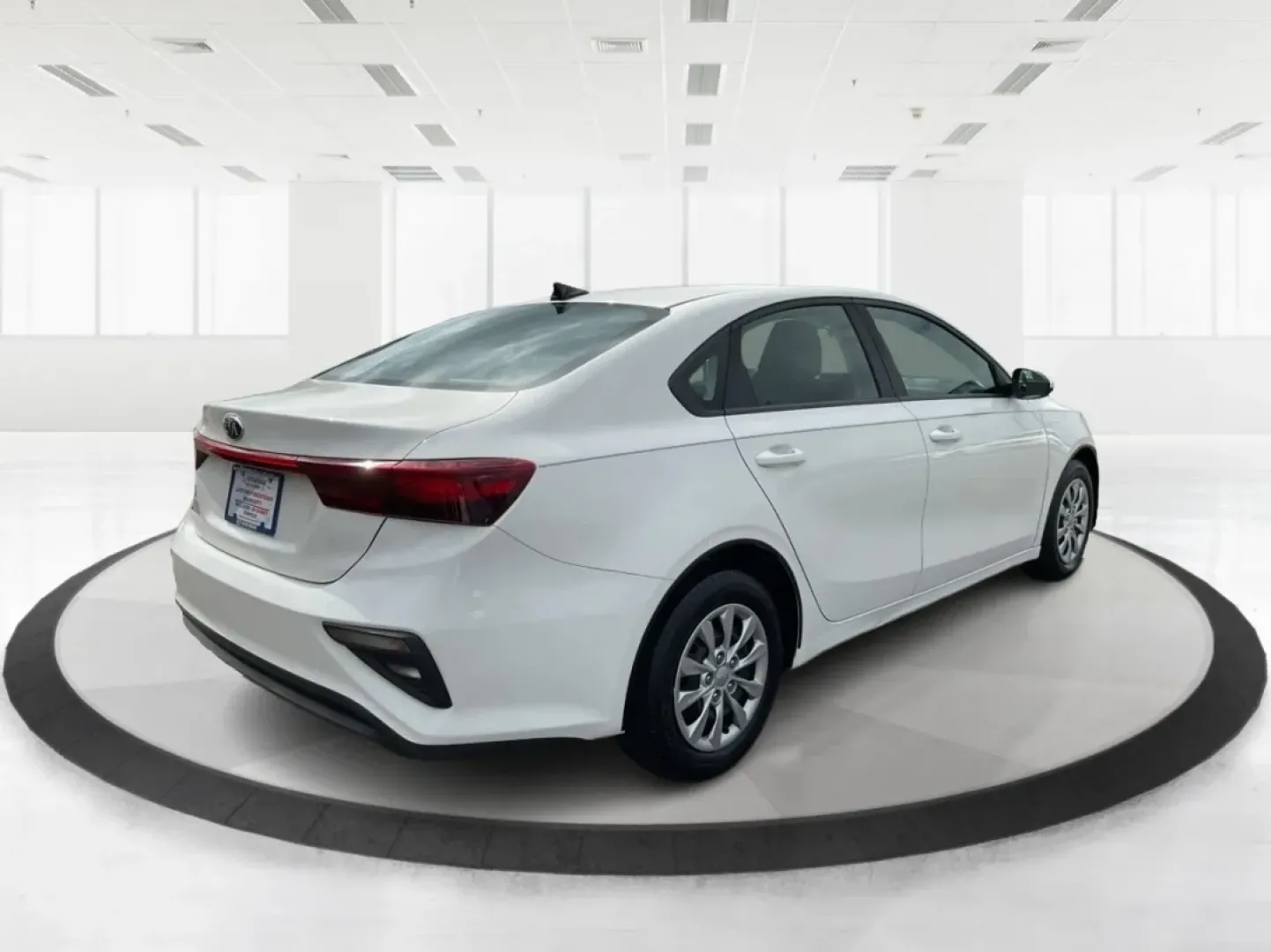 2019 Kia Forte FE (3KPF24AD2KE) with an 2L I-4 DOHC engine, located at 401 Woodman Dr, Riverside, OH, 45431, (937) 908-9800, 39.760899, -84.123421 - **Experience Freedom with the 2019 Kia Forte: Your Ideal Companion for Daily Adventures!**<br /> <br /> Are you looking for a reliable sedan that effortlessly combines style, comfort, and efficiency? Look no further than the 2019 Kia Forte, available now at Advantage Car and Credit in Fairborn, OH. - Photo#2