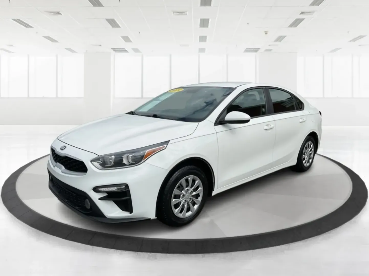 2019 Kia Forte FE (3KPF24AD2KE) with an 2L I-4 DOHC engine, located at 401 Woodman Dr, Riverside, OH, 45431, (937) 908-9800, 39.760899, -84.123421 - **Experience Freedom with the 2019 Kia Forte: Your Ideal Companion for Daily Adventures!**<br /> <br /> Are you looking for a reliable sedan that effortlessly combines style, comfort, and efficiency? Look no further than the 2019 Kia Forte, available now at Advantage Car and Credit in Fairborn, OH. - Photo#8
