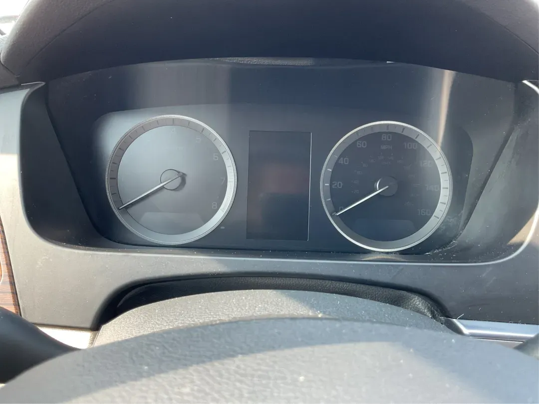 2017 Hyundai Sonata Limited (5NPE34AF4HH) with an 2.4L I-4 gasoline direct injection engine, located at 1230 East Main St, Xenia, OH, 45385, (937) 908-9800, 39.688026, -83.910172 - Are you ready to elevate your daily drive into an adventure? Meet the 2017 Hyundai Sonata Limited, a perfect companion for anyone looking to combine style, comfort, and reliability. Whether you're commuting to work, shuttling the kids to school, or heading out for a weekend getaway, this sedan offer - Photo#15