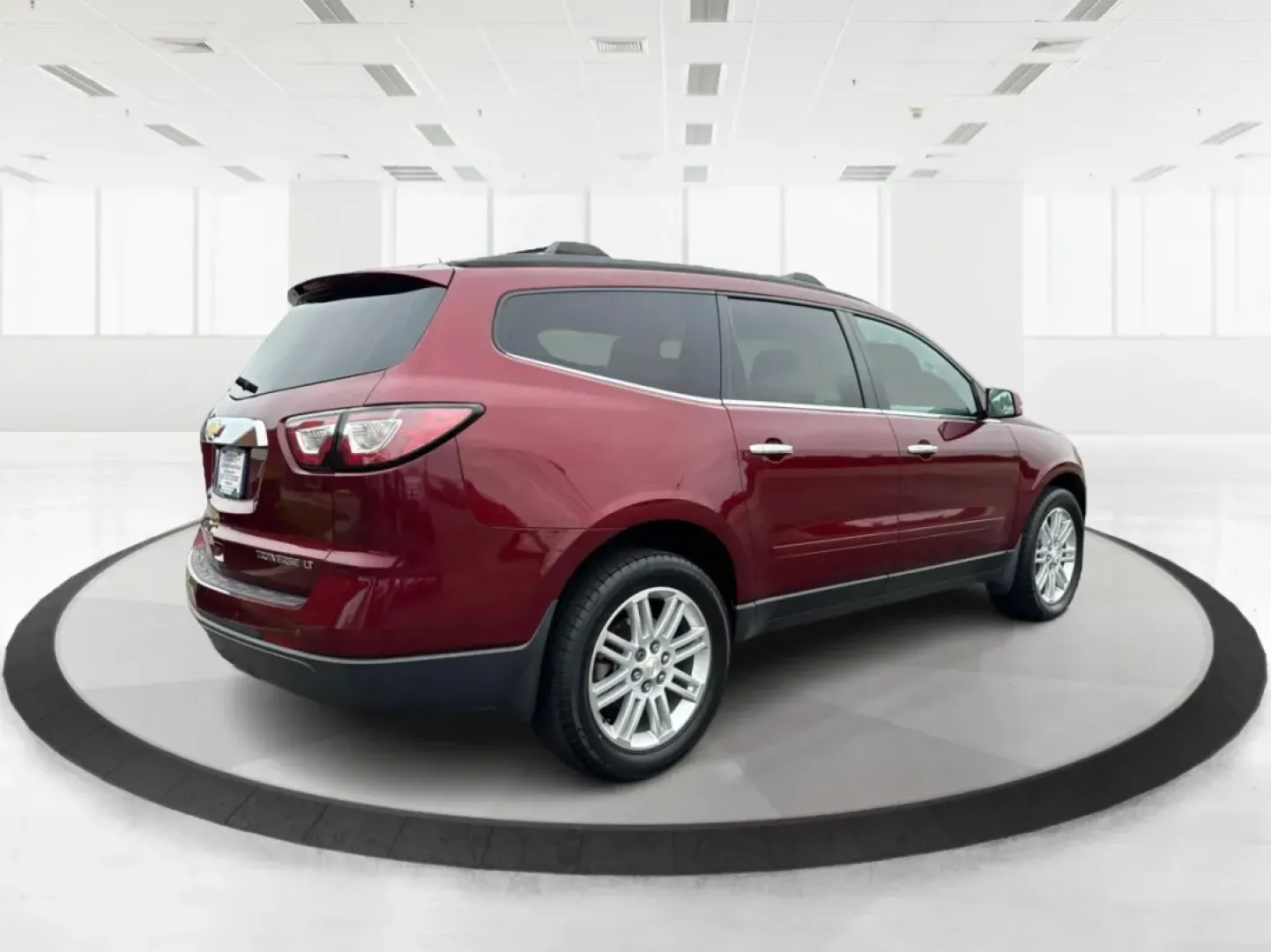 2015 Chevrolet Traverse 1LT (1GNKVGKD4FJ) with an 3.6L V-6 gasoline direct injection engine, located at 1099 N County Rd 25A, Troy, OH, 45373, (937) 908-9800, 40.057079, -84.212883 - **Unleash Adventure with the 2015 Chevrolet Traverse at Advantage Car and Credit - Troy!**<br /> <br /> Are you ready to elevate your family adventures or tackle your daily commute with confidence and style? The 2015 Chevrolet Traverse, with its robust features and spacious design, is perfect for gr - Photo#2