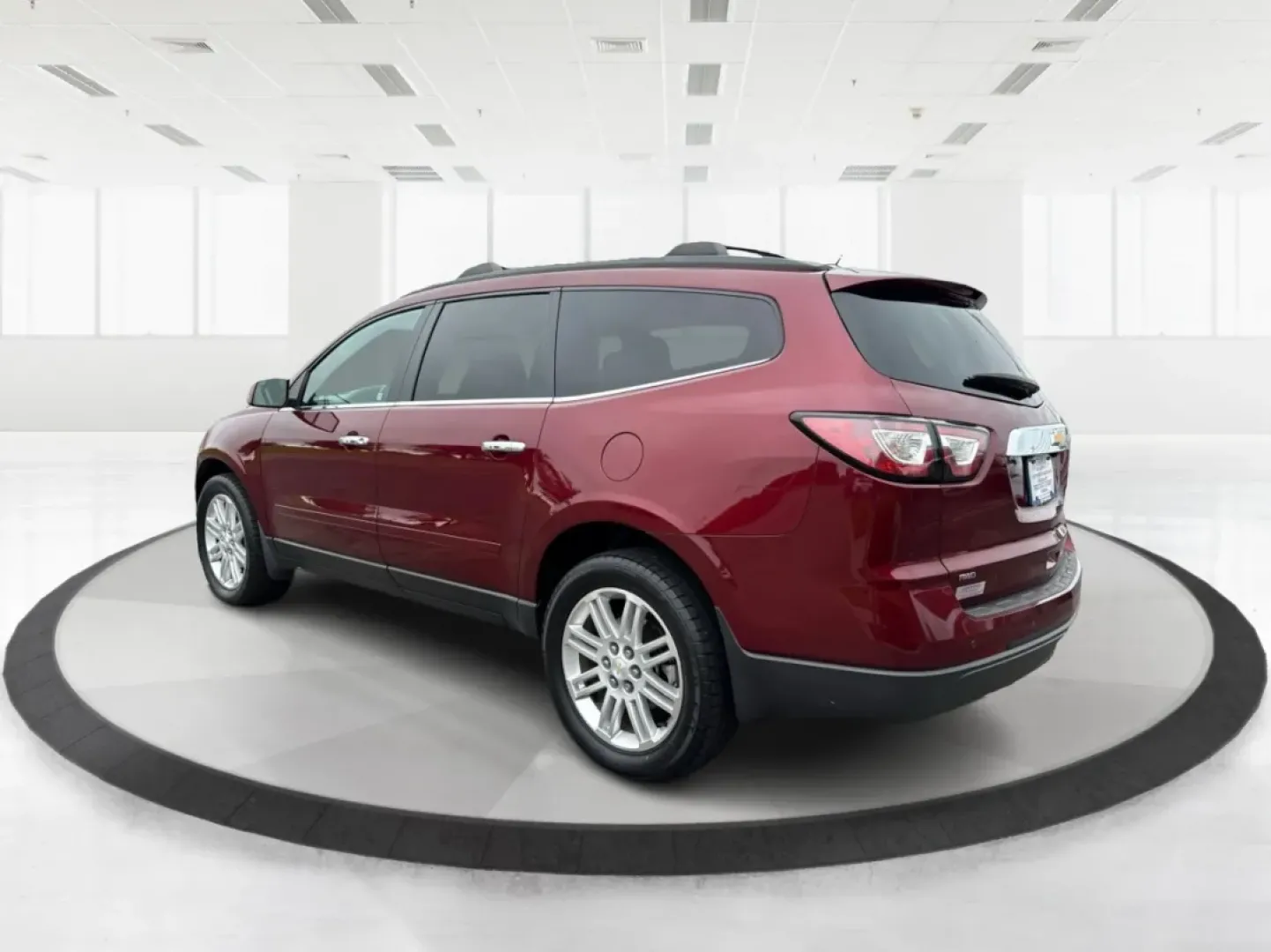 2015 Chevrolet Traverse 1LT (1GNKVGKD4FJ) with an 3.6L V-6 gasoline direct injection engine, located at 1099 N County Rd 25A, Troy, OH, 45373, (937) 908-9800, 40.057079, -84.212883 - **Unleash Adventure with the 2015 Chevrolet Traverse at Advantage Car and Credit - Troy!**<br /> <br /> Are you ready to elevate your family adventures or tackle your daily commute with confidence and style? The 2015 Chevrolet Traverse, with its robust features and spacious design, is perfect for gr - Photo#4