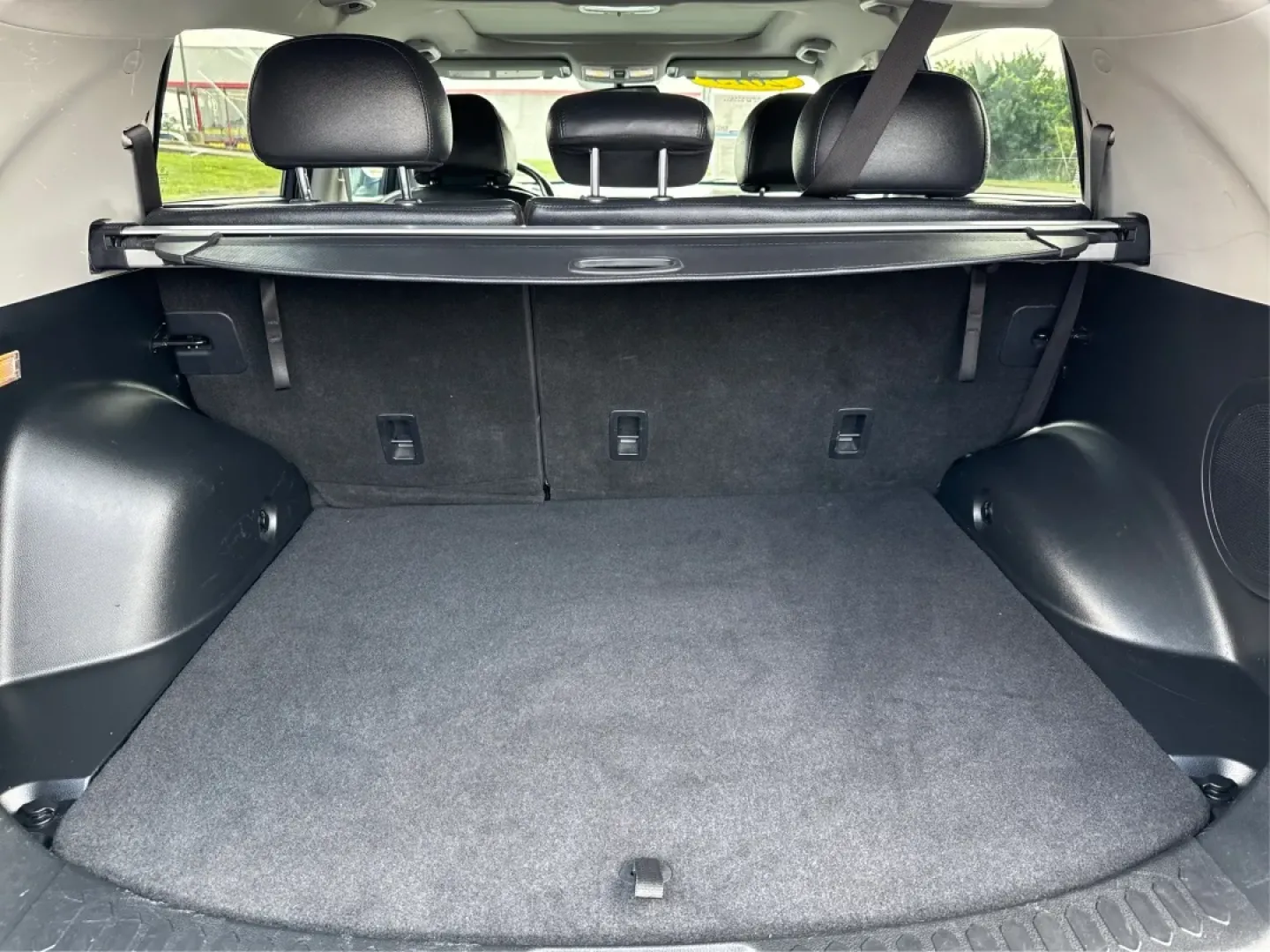 2013 Kia Sportage EX (KNDPCCA25D7) with an 2.4L I-4 DOHC engine, located at 1099 N County Rd 25A, Troy, OH, 45373, (937) 908-9800, 40.057079, -84.212883 - **Elevate Your Adventures with the 2013 Kia Sportage EX - Perfect for Every Journey!**<br /> <br /> Are you ready to take your daily commutes and weekend getaways to the next level? Look no further than this 2013 Kia Sportage EX, available now at Advantage Car and Credit in Fairborn, OH. This versat - Photo#12