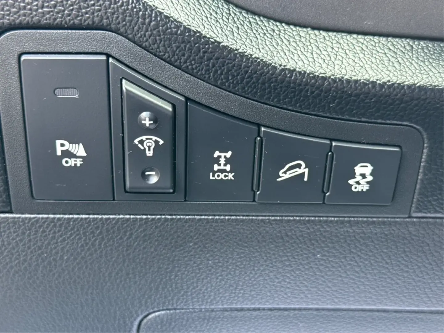 2013 Kia Sportage EX (KNDPCCA25D7) with an 2.4L I-4 DOHC engine, located at 1099 N County Rd 25A, Troy, OH, 45373, (937) 908-9800, 40.057079, -84.212883 - **Elevate Your Adventures with the 2013 Kia Sportage EX - Perfect for Every Journey!**<br /> <br /> Are you ready to take your daily commutes and weekend getaways to the next level? Look no further than this 2013 Kia Sportage EX, available now at Advantage Car and Credit in Fairborn, OH. This versat - Photo#17