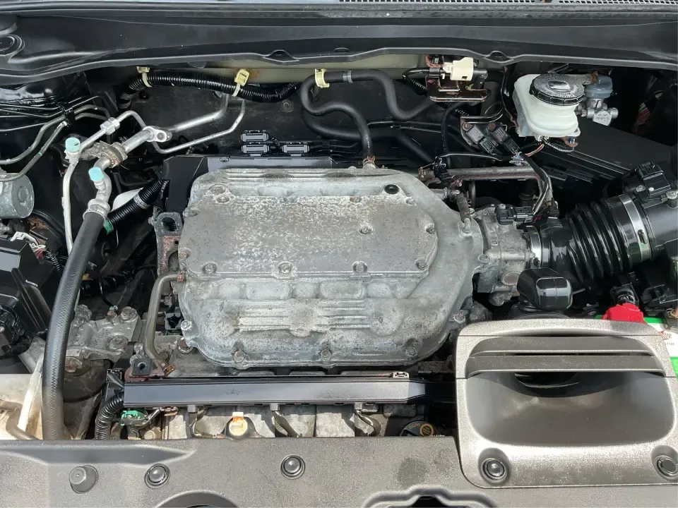 2014 Acura RDX Base (5J8TB3H39EL) with an 2.3L L4 DOHC 16V engine, 6-Speed Automatic transmission, located at 880 E. National Road, Vandalia, OH, 45377, (937) 908-9800, 39.891918, -84.183594 - Unleash the perfect blend of comfort and versatility with the 2014 Acura RDX, a crossover that caters to both your daily grind and weekend adventures. Whether you're a growing family seeking spaciousness, a commuter looking for reliability, or a weekend warrior ready for road trips, this vehicle has - Photo#11