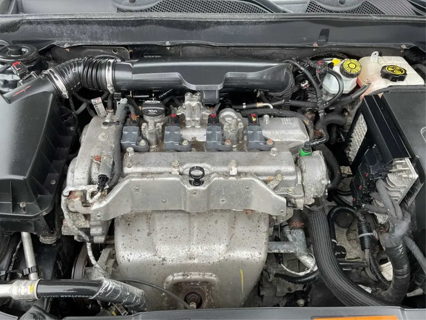 2015 Chevrolet Malibu 2LT (1G11D5SL9FF) with an ECOTEC 2.5L I-4 gasoline direct injection engine, located at 1099 N County Rd 25A, Troy, OH, 45373, (937) 908-9800, 40.057079, -84.212883 - Discover the perfect blend of style, performance, and affordability with the 2015 Chevrolet Malibu 2LT, available now at Advantage Car and Credit in Fairborn, OH. Whether you're commuting to work, ferrying the kids to school, or planning weekend getaways, this reliable sedan is designed to enhance y - Photo#11