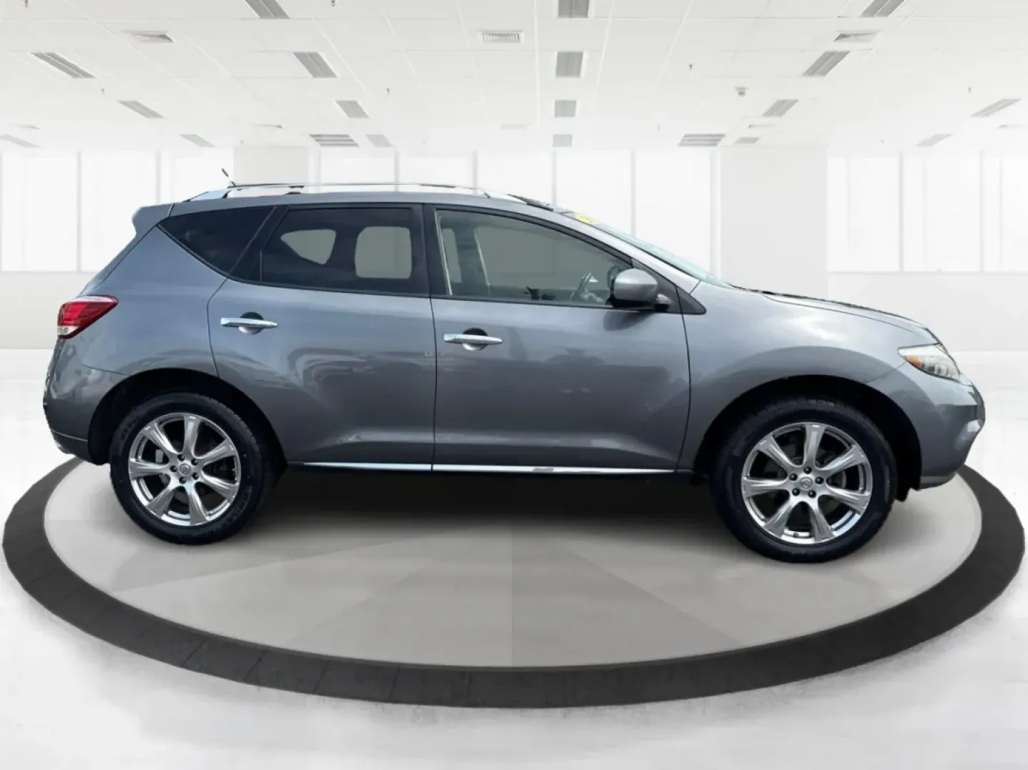 2014 Nissan Murano LE (JN8AZ1MW3EW) with an 3.5L V-6 DOHC engine, located at 1099 N County Rd 25A, Troy, OH, 45373, (937) 908-9800, 40.057079, -84.212883 - **Discover Your Next Adventure in Comfort and Style with the 2014 Nissan Murano LE at Advantage Car and Credit - Troy!**<br /> <br /> Are you in search of a versatile vehicle that can seamlessly transition from daily commutes to weekend adventures? Look no further! The 2014 Nissan Murano LE is desig - Photo#1