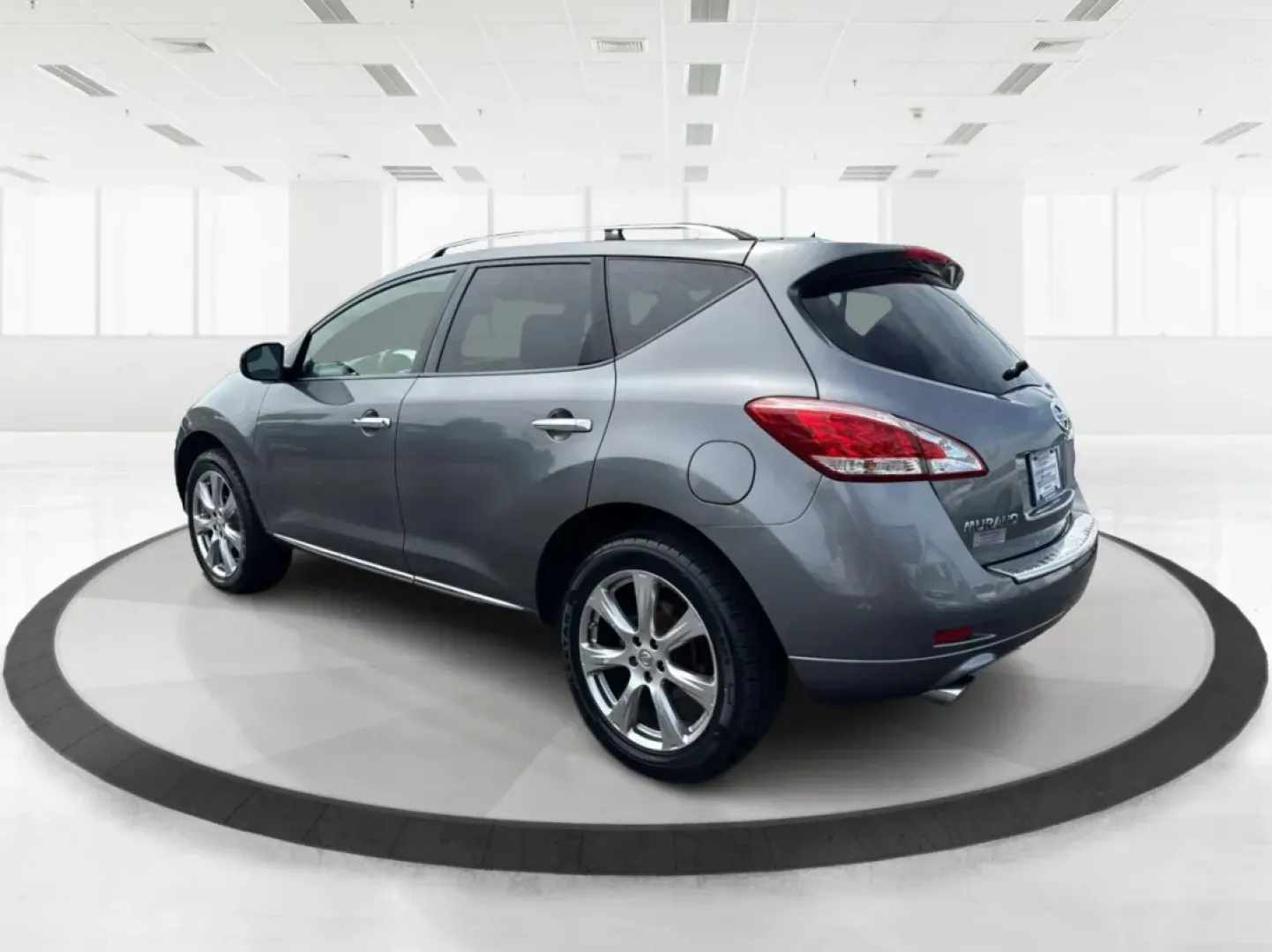 2014 Nissan Murano LE (JN8AZ1MW3EW) with an 3.5L V-6 DOHC engine, located at 1099 N County Rd 25A, Troy, OH, 45373, (937) 908-9800, 40.057079, -84.212883 - **Discover Your Next Adventure in Comfort and Style with the 2014 Nissan Murano LE at Advantage Car and Credit - Troy!**<br /> <br /> Are you in search of a versatile vehicle that can seamlessly transition from daily commutes to weekend adventures? Look no further! The 2014 Nissan Murano LE is desig - Photo#4