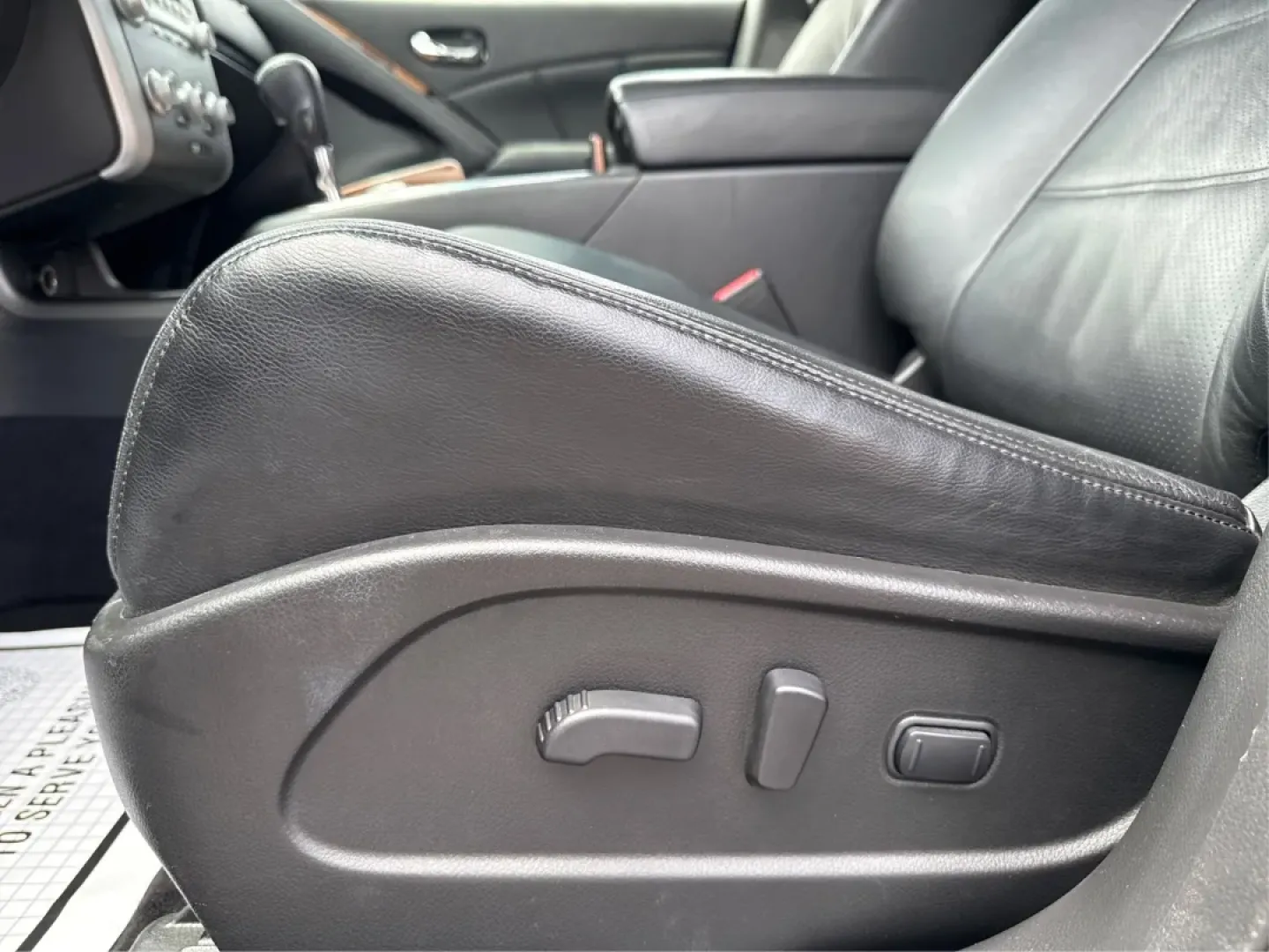 2014 Nissan Murano LE (JN8AZ1MW3EW) with an 3.5L V-6 DOHC engine, located at 1099 N County Rd 25A, Troy, OH, 45373, (937) 908-9800, 40.057079, -84.212883 - **Discover Your Next Adventure in Comfort and Style with the 2014 Nissan Murano LE at Advantage Car and Credit - Troy!**<br /> <br /> Are you in search of a versatile vehicle that can seamlessly transition from daily commutes to weekend adventures? Look no further! The 2014 Nissan Murano LE is desig - Photo#18