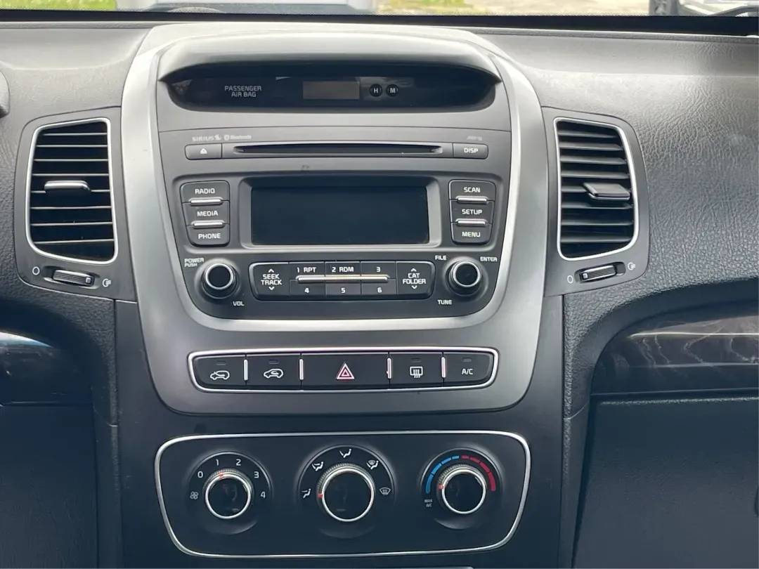 2015 Kia Sorento LX (5XYKT3A60FG) with an 2.4L I-4 gasoline direct injection engine, located at 4508 South Dixie Dr, Moraine, OH, 45439, (937) 908-9800, 39.689976, -84.218452 - ### Discover Adventure with the 2015 Kia Sorento LX - Your Perfect Family SUV!<br /> <br /> Are you seeking the ideal vehicle for weekend getaways or daily commutes? Look no further! The 2015 Kia Sorento LX is the perfect SUV for growing families and adventure-seekers alike. With its spacious interi - Photo#13