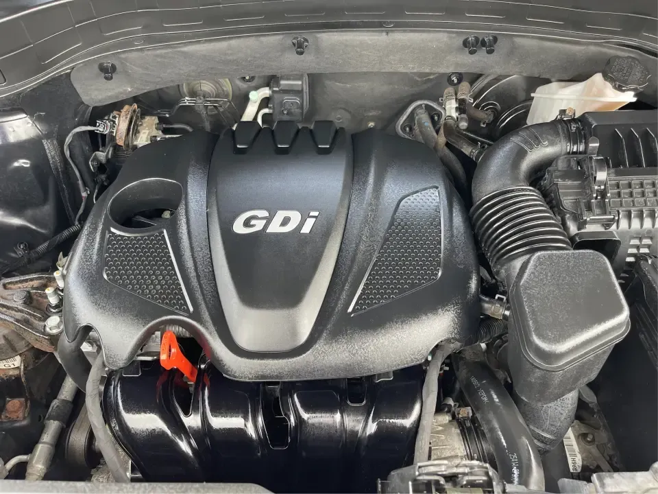 2015 Kia Sorento LX (5XYKT3A60FG) with an 2.4L I-4 gasoline direct injection engine, 6-Speed Automatic transmission, located at 1230 East Main St, Xenia, OH, 45385, (937) 908-9800, 39.688026, -83.910172 - ### Discover Adventure with the 2015 Kia Sorento LX - Your Perfect Family SUV!<br /> <br /> Are you seeking the ideal vehicle for weekend getaways or daily commutes? Look no further! The 2015 Kia Sorento LX is the perfect SUV for growing families and adventure-seekers alike. With its spacious interi - Photo#11