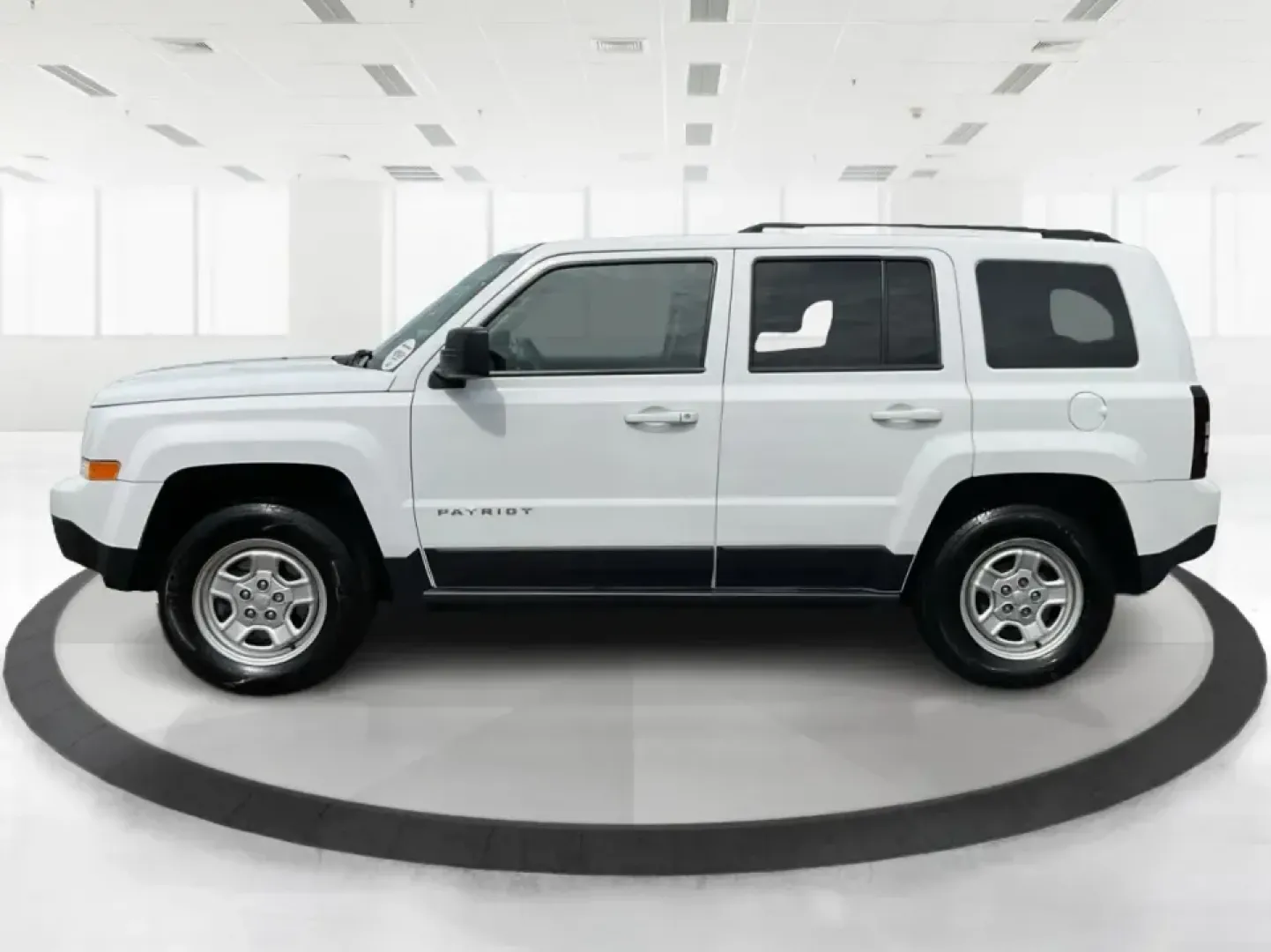 2017 Jeep Patriot Sport 2WD (1C4NJPBA4HD) with an 2.0L L4 DOHC 16V engine, Continuously Variable Transmission (CVT) transmission, located at 401 Woodman Dr, Riverside, OH, 45431, (937) 908-9800, 39.760899, -84.123421 - Weekday commute down Woodman Dr, quick runs to the Riverside shopping corridors, and spontaneous weekend escapes toward the Dayton MetroParks all feel easier in an SUV that's compact, comfortable, and ready for everyday life. This 2017 Jeep Patriot Sport FWD is a practical choice for drivers who wan- Photo#5