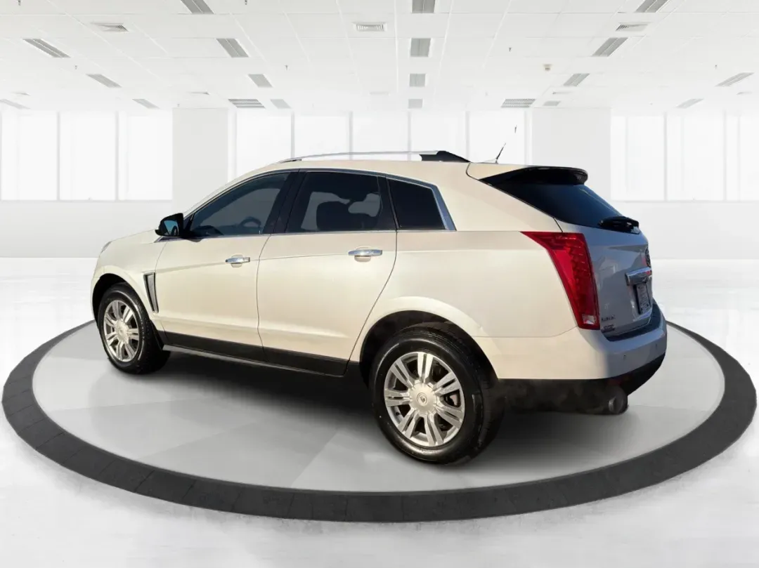 2013 White Cadillac SRX Luxury Collection (3GYFNCE32DS) with an 3.6L V6 DOHC 24V FFV engine, 6-Speed Automatic transmission, located at 1184 Kauffman Ave, Fairborn, OH, 45324, (937) 908-9800, 39.807072, -84.030914 - ### Elevate Your Everyday with the 2013 Cadillac SRX Luxury Collection <br /> <br /> Are you searching for the perfect vehicle to enhance your family's lifestyle or your daily commute? Look no further than the stunning 2013 Cadillac SRX Luxury Collection, available now at Advantage Car and Credit in - Photo#4