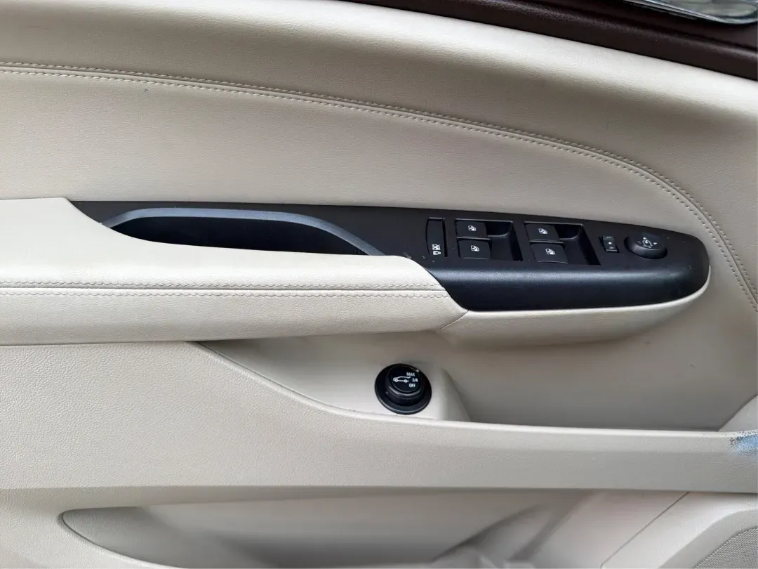 2013 White Cadillac SRX Luxury Collection (3GYFNCE32DS) with an 3.6L V6 DOHC 24V FFV engine, 6-Speed Automatic transmission, located at 1184 Kauffman Ave, Fairborn, OH, 45324, (937) 908-9800, 39.807072, -84.030914 - ### Elevate Your Everyday with the 2013 Cadillac SRX Luxury Collection <br /> <br /> Are you searching for the perfect vehicle to enhance your family's lifestyle or your daily commute? Look no further than the stunning 2013 Cadillac SRX Luxury Collection, available now at Advantage Car and Credit in - Photo#18