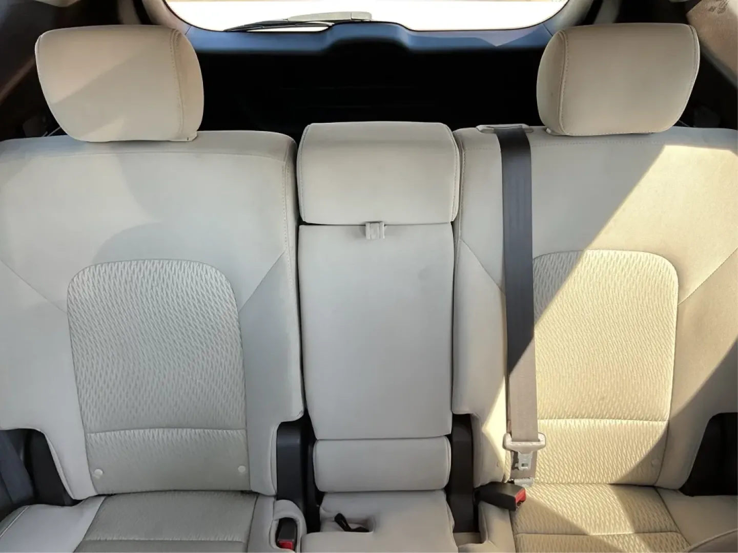 2017 Marlin Blue Hyundai Santa Fe Sport 2.4 FWD (5NMZU3LB6HH) with an 2.4L L4 DOHC 16V engine, 6-Speed Automatic transmission, located at 4508 South Dixie Dr, Moraine, OH, 45439, (937) 908-9800, 39.689976, -84.218452 - **Explore Adventure with the 2017 Hyundai Santa Fe - Perfect for Families and Weekend Warriors!**<br /> <br /> Are you in search of a versatile SUV that can handle everything from family road trips to daily commutes? Look no further! The 2017 Hyundai Santa Fe, featuring a stunning Marlin Blue exteri - Photo#14