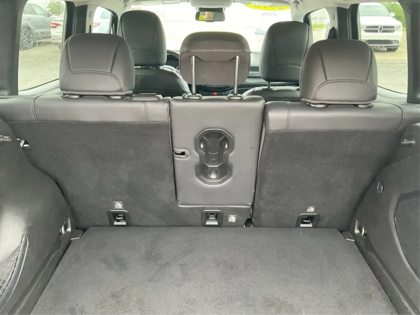 2016 Jeep Renegade Limited (ZACCJADT7GP) with an Tigershark MultiAir 2.4L I-4 variable valve contro engine, located at 880 E. National Road, Vandalia, OH, 45377, (937) 908-9800, 39.891918, -84.183594 - **Adventure Awaits with the 2016 Jeep Renegade Limited Your Perfect Partner for Every Journey!**<br /> <br /> Are you ready to elevate your lifestyle with an adventure-ready vehicle? Whether you're navigating the bustling streets of Fairborn, OH, or hitting the scenic backroads, the 2016 Jeep Reneg - Photo#11