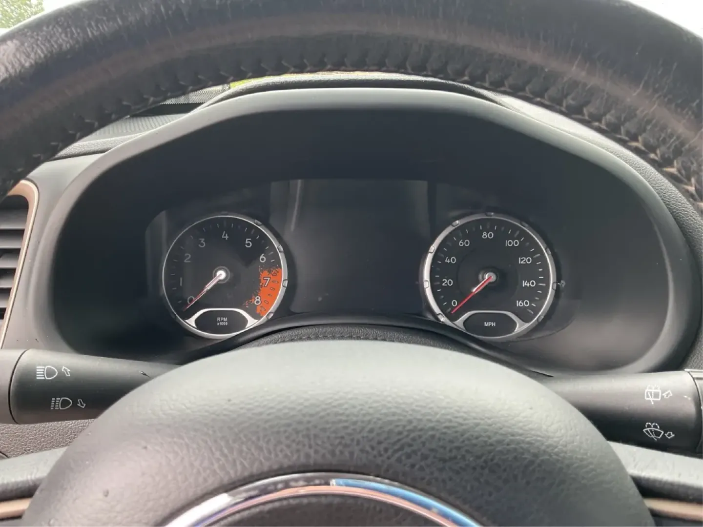 2016 Jeep Renegade Limited (ZACCJADT7GP) with an Tigershark MultiAir 2.4L I-4 variable valve contro engine, located at 880 E. National Road, Vandalia, OH, 45377, (937) 908-9800, 39.891918, -84.183594 - **Adventure Awaits with the 2016 Jeep Renegade Limited Your Perfect Partner for Every Journey!**<br /> <br /> Are you ready to elevate your lifestyle with an adventure-ready vehicle? Whether you're navigating the bustling streets of Fairborn, OH, or hitting the scenic backroads, the 2016 Jeep Reneg - Photo#14