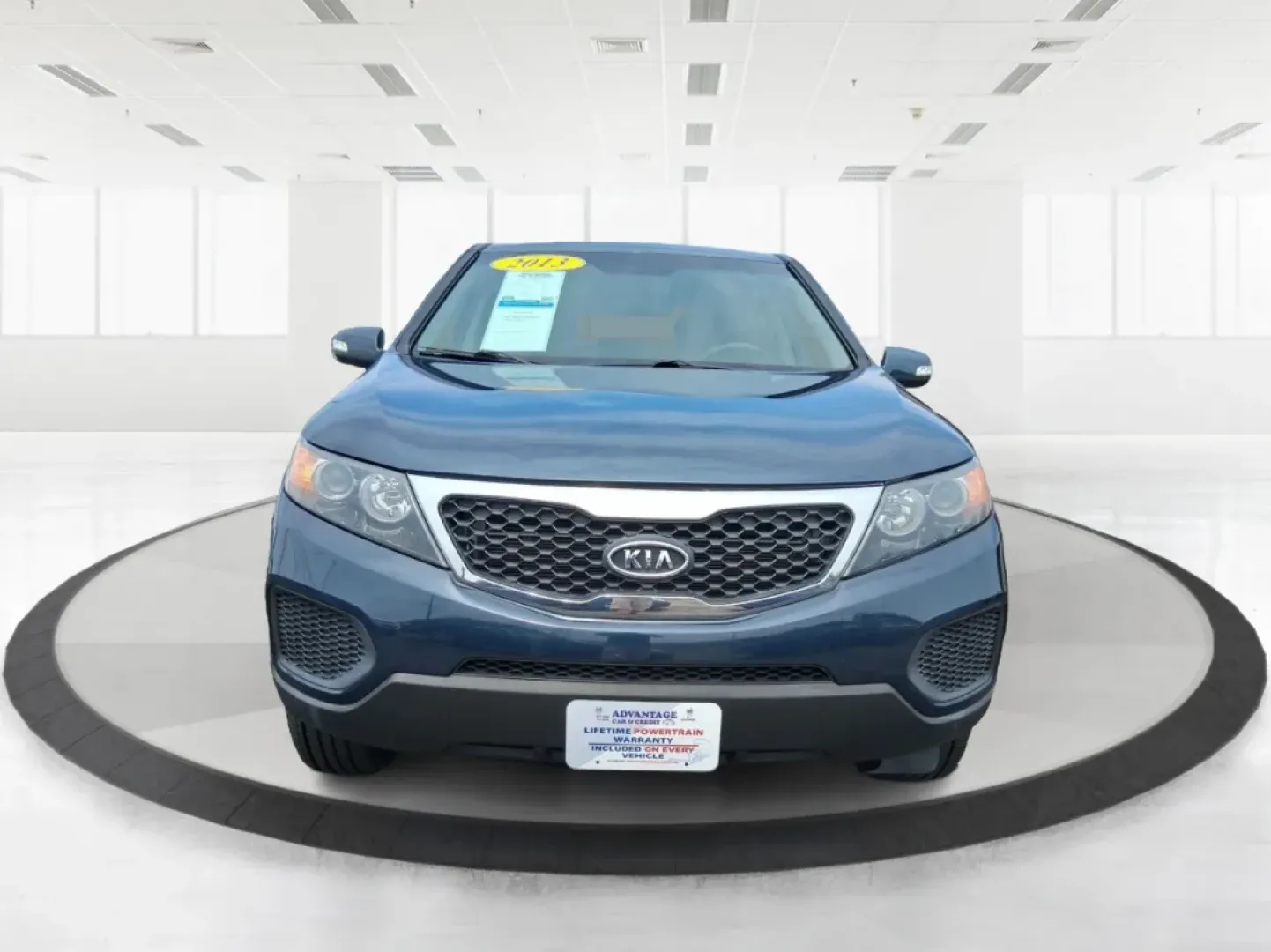 2013 Baltic Blue Kia Sorento LX 4WD (5XYKTCA69DG) with an 2.4L L4 DOHC 16V engine, 6-Speed Automatic transmission, located at 1184 Kauffman Ave, Fairborn, OH, 45324, (937) 908-9800, 39.807072, -84.030914 - **Adventure Awaits with the 2013 Kia Sorento LX 4WD at Advantage Car and Credit - Fairborn!**<br /> <br /> Are you ready to elevate your family adventures or make your daily commute incredibly comfortable? Look no further than this spacious and versatile 2013 Kia Sorento LX 4WD, perfect for growing - Photo#7