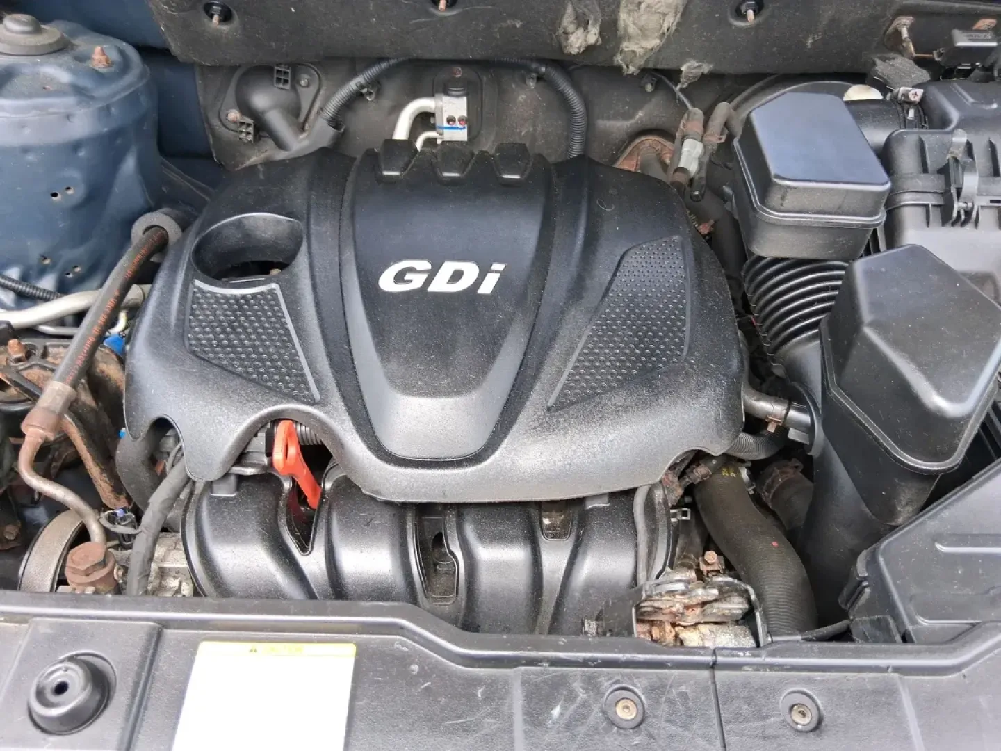 2013 Baltic Blue Kia Sorento LX 4WD (5XYKTCA69DG) with an 2.4L L4 DOHC 16V engine, 6-Speed Automatic transmission, located at 1184 Kauffman Ave, Fairborn, OH, 45324, (937) 908-9800, 39.807072, -84.030914 - **Adventure Awaits with the 2013 Kia Sorento LX 4WD at Advantage Car and Credit - Fairborn!**<br /> <br /> Are you ready to elevate your family adventures or make your daily commute incredibly comfortable? Look no further than this spacious and versatile 2013 Kia Sorento LX 4WD, perfect for growing - Photo#11