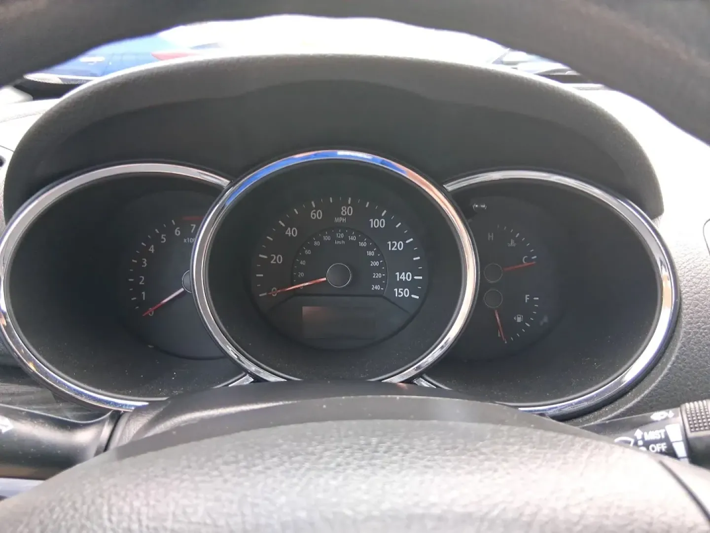 2013 Baltic Blue Kia Sorento LX 4WD (5XYKTCA69DG) with an 2.4L L4 DOHC 16V engine, 6-Speed Automatic transmission, located at 1184 Kauffman Ave, Fairborn, OH, 45324, (937) 908-9800, 39.807072, -84.030914 - **Adventure Awaits with the 2013 Kia Sorento LX 4WD at Advantage Car and Credit - Fairborn!**<br /> <br /> Are you ready to elevate your family adventures or make your daily commute incredibly comfortable? Look no further than this spacious and versatile 2013 Kia Sorento LX 4WD, perfect for growing - Photo#15