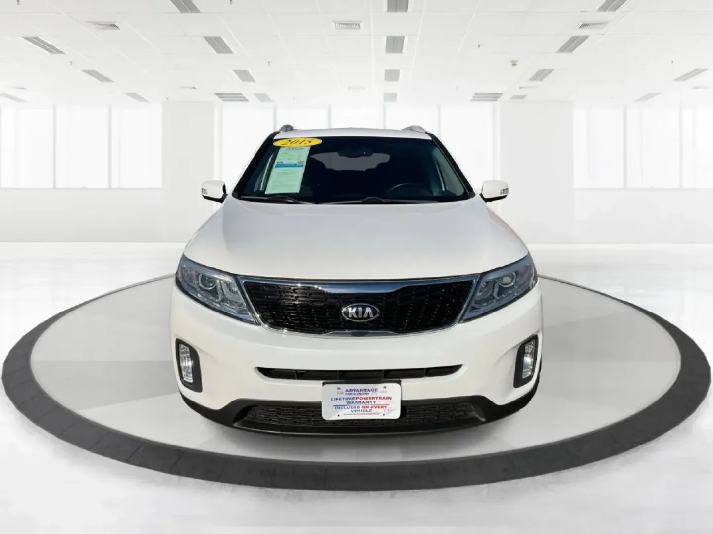 2015 Kia Sorento LX AWD (5XYKTDA64FG) with an 2.4L L4 DOHC 16V engine, 6-Speed Automatic transmission, located at 401 Woodman Dr, Riverside, OH, 45431, (937) 908-9800, 39.760899, -84.123421 - Are you ready for your next adventure? Whether it's a weekend getaway or the daily commute, the 2015 Kia Sorento LX AWD offers the perfect blend of comfort, versatility, and style. This spacious and well-equipped SUV is ideal for growing families, outdoor enthusiasts, or anyone seeking a reliable ve - Photo#5