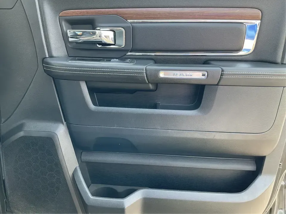 2015 Ram 1500 Laramie Crew Cab SWB 4WD (1C6RR7NT7FS) with an 5.7L V8 OHV 16V engine, 8-Speed Automatic transmission, located at 880 E. National Road, Vandalia, OH, 45377, (937) 908-9800, 39.891918, -84.183594 - **Unlock Your Weekend Adventures with the 2015 Ram 1500 Laramie Crew Cab 4WD at Jamestown Auto Sales!**<br /> <br /> Are you ready to elevate your lifestyle with a vehicle that combines power, comfort, and versatility? Look no further than this 2015 Ram 1500 Laramie Crew Cab SWB, the ultimate truck - Photo#20