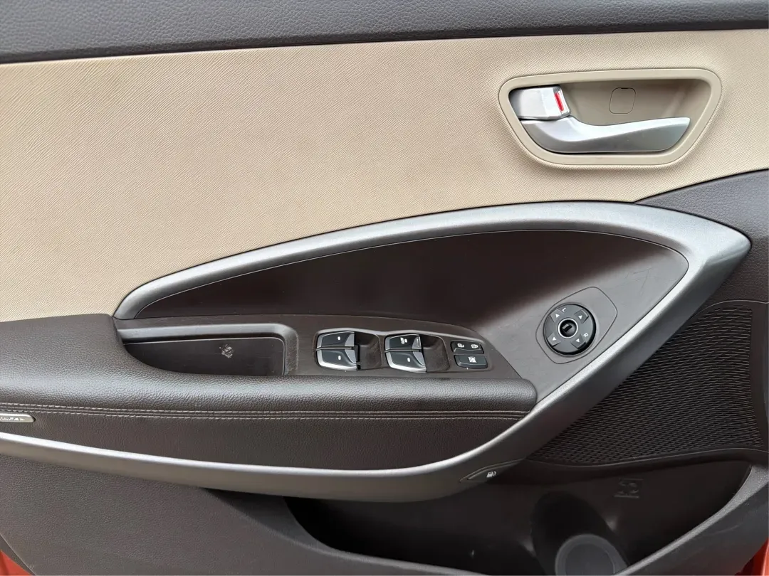 2013 Hyundai Santa Fe Sport 2.4 AWD (5XYZUDLB7DG) with an 2.4L L4 DOHC 16V engine, 6-Speed Automatic transmission, located at 401 Woodman Dr, Riverside, OH, 45431, (937) 908-9800, 39.760899, -84.123421 - **Experience the Freedom of Adventure with the 2013 Hyundai Santa Fe Sport AWD at Advantage Car and Credit - Riverside!**<br /> <br /> Are you ready to elevate your family's adventures or tackle your daily commutes with style and comfort? The 2013 Hyundai Santa Fe Sport 2.4 AWD is the perfect vehicl - Photo#18