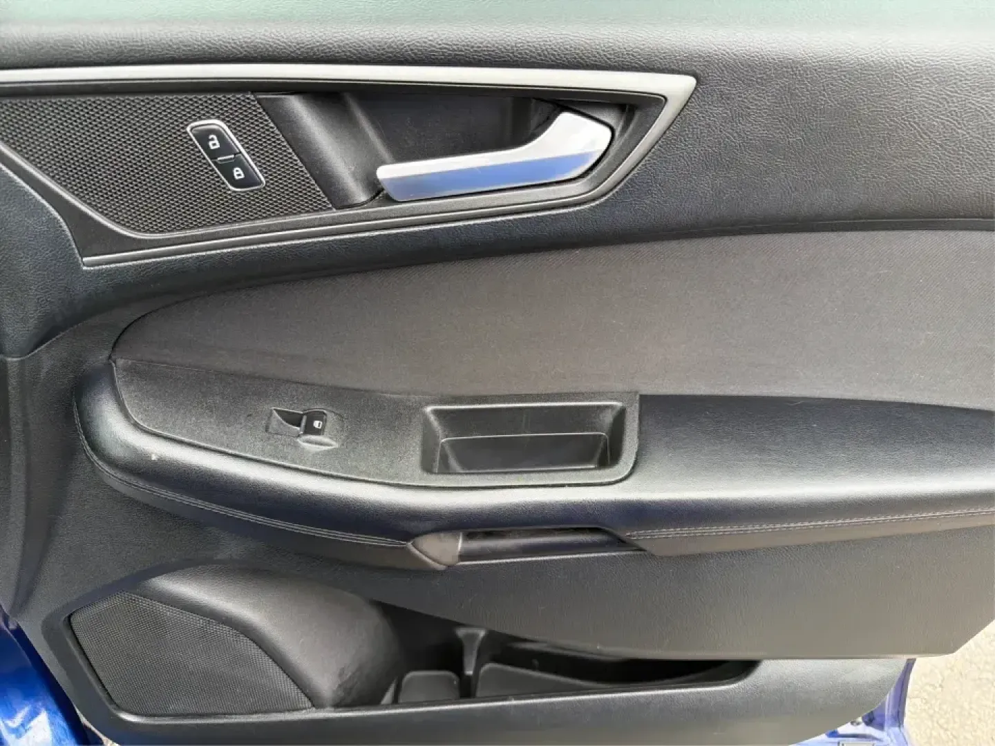 2015 Ford Edge SE FWD (2FMTK3G98FB) with an 2.0L L4 DOHC 16V engine, 6-Speed Automatic transmission, located at 401 Woodman Dr, Riverside, OH, 45431, (937) 908-9800, 39.760899, -84.123421 - Need an SUV that fits real life in the Miami Valley-school drop-offs, a steady commute down I75, and weekend errands that somehow turn into a full cargo load? This 2015 Ford Edge SE FWD is built for everyday versatility, with comfortable seating for five, a roomy cabin, and practical tech that helps- Photo#20