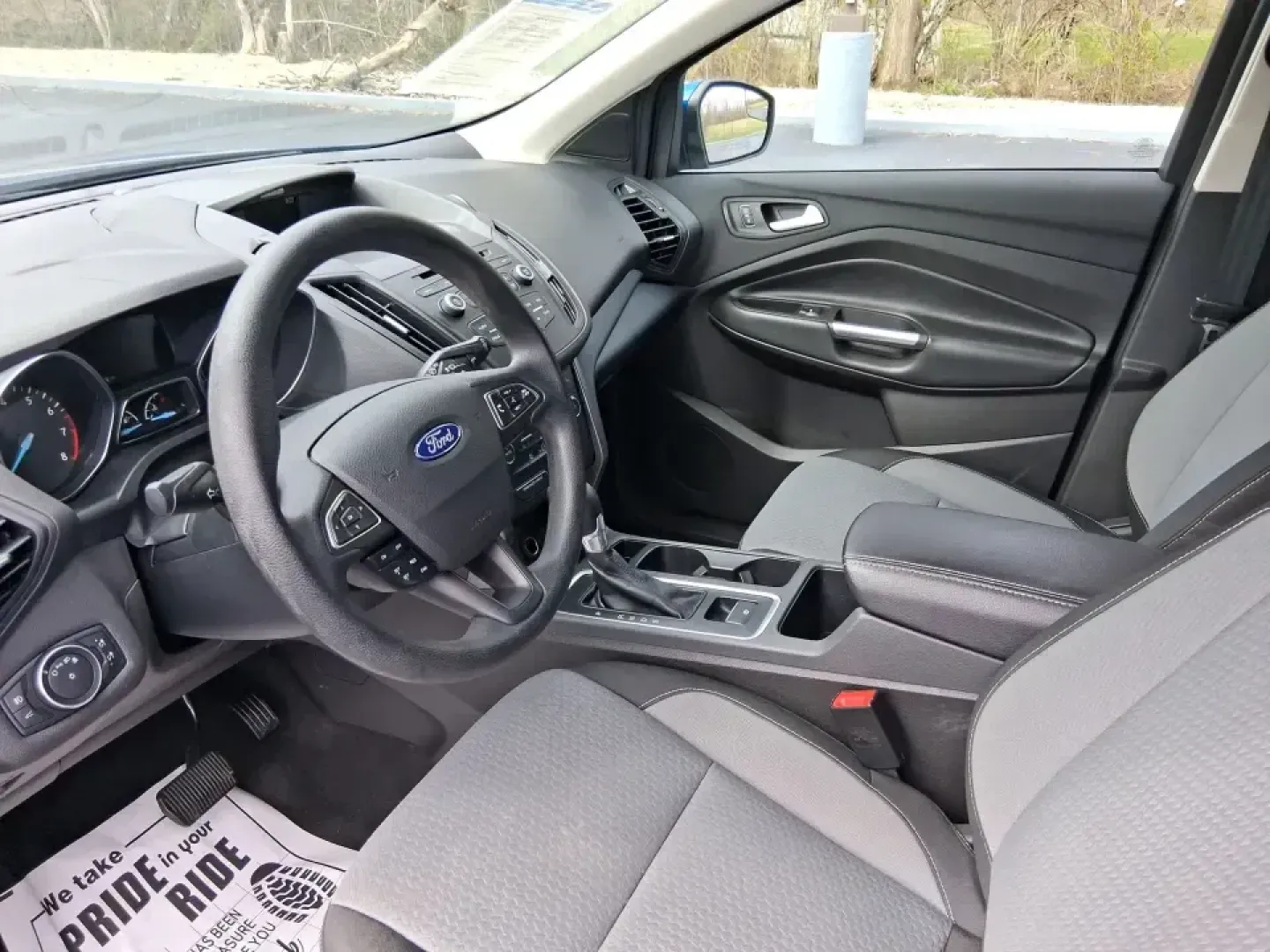 2017 Ford Escape SE 4WD (1FMCU9G93HU) with an 2.0L L4 DOHC 16V engine, 6-Speed Automatic transmission, located at 1099 N County Rd 25A, Troy, OH, 45373, (937) 908-9800, 40.057079, -84.212883 - Discover the ultimate blend of comfort, capability, and style with the 2017 Ford Escape SE 4WD, a perfect companion for families on the go or adventurers seeking their next weekend thrill. With its spacious interior and robust features, this SUV is designed for those who lead an active lifestyle, ma - Photo#9