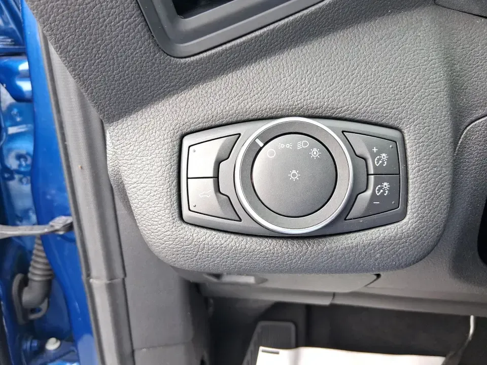 2017 Ford Escape SE 4WD (1FMCU9G93HU) with an 2.0L L4 DOHC 16V engine, 6-Speed Automatic transmission, located at 1099 N County Rd 25A, Troy, OH, 45373, (937) 908-9800, 40.057079, -84.212883 - Discover the ultimate blend of comfort, capability, and style with the 2017 Ford Escape SE 4WD, a perfect companion for families on the go or adventurers seeking their next weekend thrill. With its spacious interior and robust features, this SUV is designed for those who lead an active lifestyle, ma - Photo#17