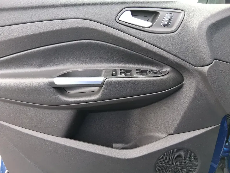 2017 Ford Escape SE 4WD (1FMCU9G93HU) with an 2.0L L4 DOHC 16V engine, 6-Speed Automatic transmission, located at 1099 N County Rd 25A, Troy, OH, 45373, (937) 908-9800, 40.057079, -84.212883 - Discover the ultimate blend of comfort, capability, and style with the 2017 Ford Escape SE 4WD, a perfect companion for families on the go or adventurers seeking their next weekend thrill. With its spacious interior and robust features, this SUV is designed for those who lead an active lifestyle, ma - Photo#19