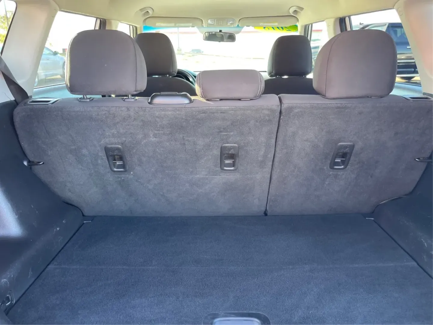 2018 Kia Soul Base 6A (KNDJN2A29J7) with an 1.6L L4 DOHC 16V engine, 6-Speed Automatic transmission, located at 1230 East Main St, Xenia, OH, 45385, (937) 908-9800, 39.688026, -83.910172 - Are you looking for the perfect vehicle to enhance your daily routine or empower your weekend adventures? Look no further! The 2018 Kia Soul Base 6A is here to redefine your driving experience, offering the ideal blend of comfort, style, and versatility. Whether you're commuting to work, shuttling y - Photo#12