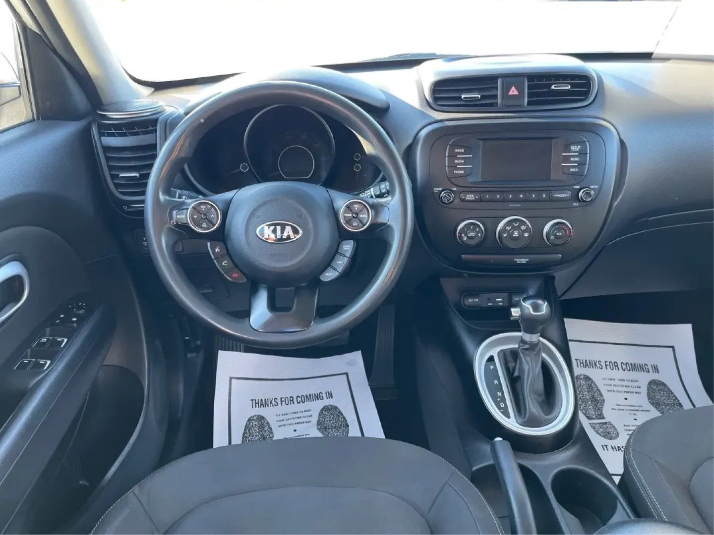 2018 Kia Soul Base 6A (KNDJN2A29J7) with an 1.6L L4 DOHC 16V engine, 6-Speed Automatic transmission, located at 1230 East Main St, Xenia, OH, 45385, (937) 908-9800, 39.688026, -83.910172 - Are you looking for the perfect vehicle to enhance your daily routine or empower your weekend adventures? Look no further! The 2018 Kia Soul Base 6A is here to redefine your driving experience, offering the ideal blend of comfort, style, and versatility. Whether you're commuting to work, shuttling y - Photo#21