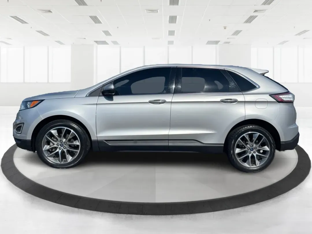 2017 Ford Edge Titanium (2FMPK3K98HB) with an Other engine, located at 1230 East Main St, Xenia, OH, 45385, (937) 908-9800, 39.688026, -83.910172 - **Embrace the Road with the 2017 Ford Edge Titanium at Advantage Car and Credit!**<br /> <br /> Are you searching for the perfect vehicle to elevate your family adventures, accommodate your daily commute, or tackle weekend getaways? Look no further than this stunning 2017 Ford Edge Titanium, now ava - Photo#5