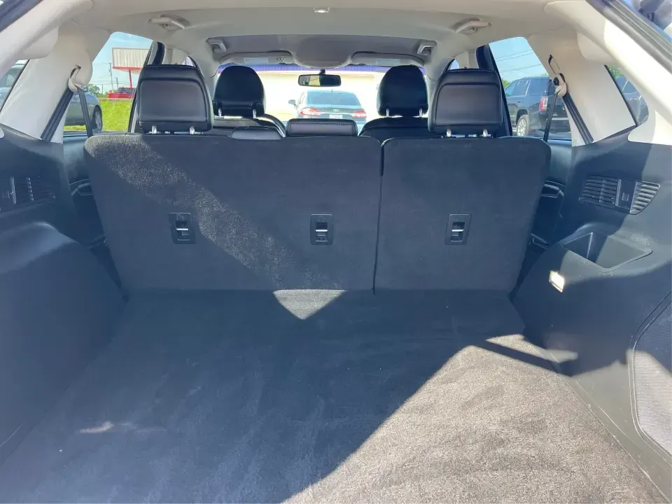 2017 Ford Edge Titanium (2FMPK3K98HB) with an 2.0L L4 DOHC 16V engine, 6A transmission, located at 8750 N County Rd 25A, Piqua, OH, 45356, (937) 908-9800, 40.164391, -84.232513 - **Embrace the Road with the 2017 Ford Edge Titanium at Advantage Car and Credit!**<br /> <br /> Are you searching for the perfect vehicle to elevate your family adventures, accommodate your daily commute, or tackle weekend getaways? Look no further than this stunning 2017 Ford Edge Titanium, now ava - Photo#12