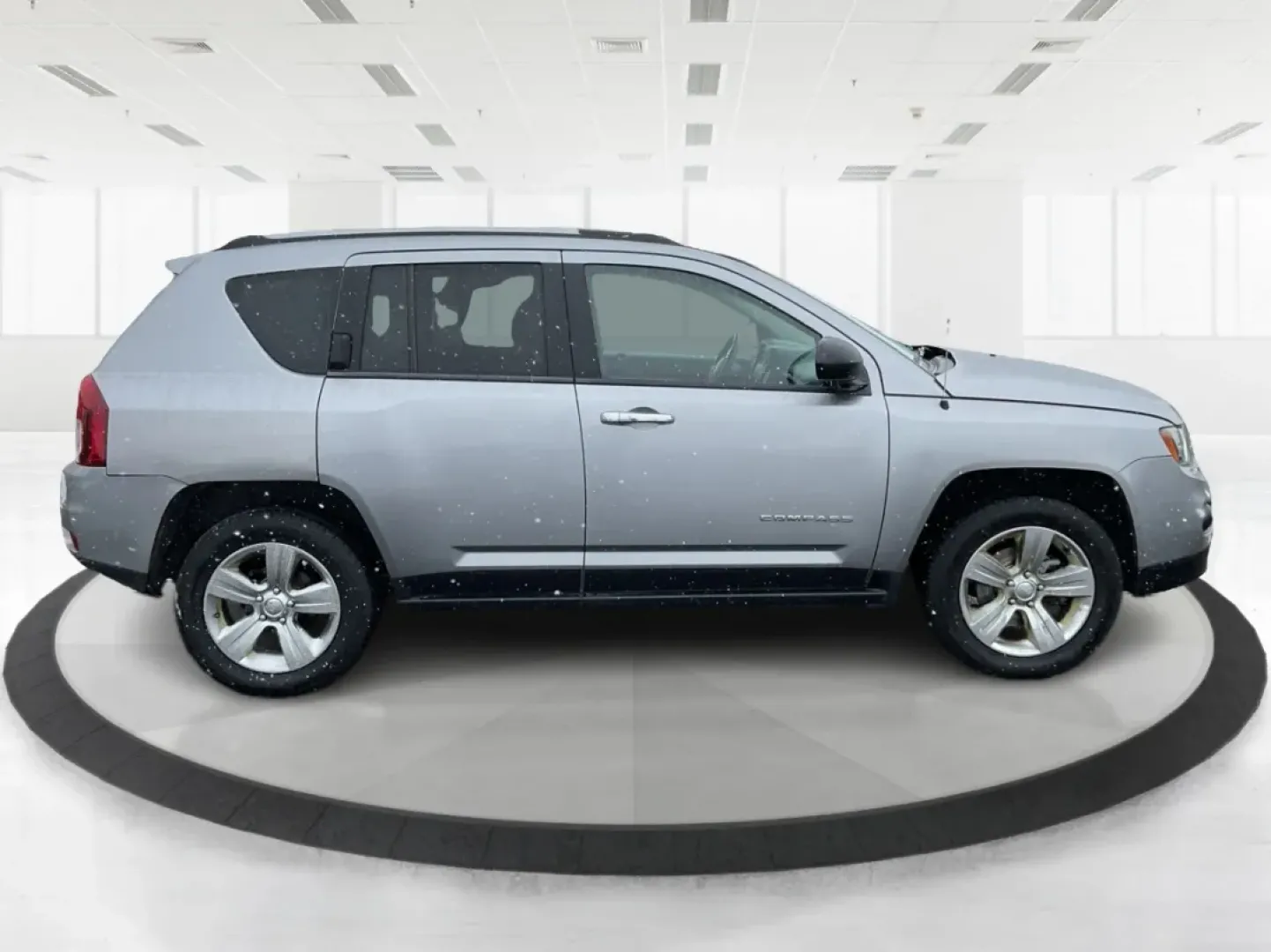 2017 Jeep Compass Latitude 4x4 (1C4NJDEB9HD) with an 2.4L I-4 DOHC engine, located at 4508 South Dixie Dr, Moraine, OH, 45439, (937) 908-9800, 39.689976, -84.218452 - **Unlock Your Adventurous Spirit with the 2017 Jeep Compass Latitude 4x4!**<br /> <br /> Are you ready to embrace a lifestyle filled with adventure and exploration? The 2017 Jeep Compass Latitude 4x4 is your perfect companion for weekend getaways, daily commutes, or even grocery runs around Moraine, - Photo#1