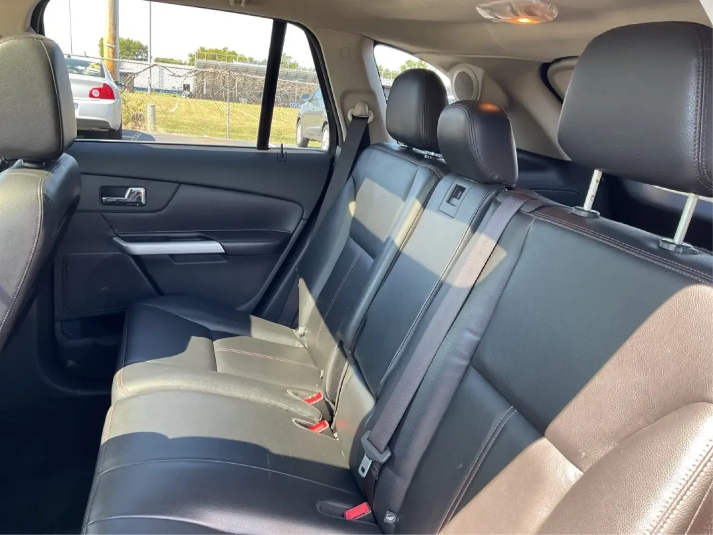 2013 Ford Edge Limited (2FMDK3KC7DB) with an 3.5L V6 DOHC 24V engine, 6-Speed Automatic transmission, located at 1951 S Dayton Lakeview Rd., New Carlisle, OH, 45344, (937) 908-9800, 39.890999, -84.050255 - Are you ready to elevate your driving experience while enjoying the comfort and versatility of an SUV? Look no further than this stunning 2013 Ford Edge Limited, available now at Advantage Car and Credit in Xenia, OH. Perfect for growing families or anyone seeking a reliable vehicle for daily commut - Photo#10