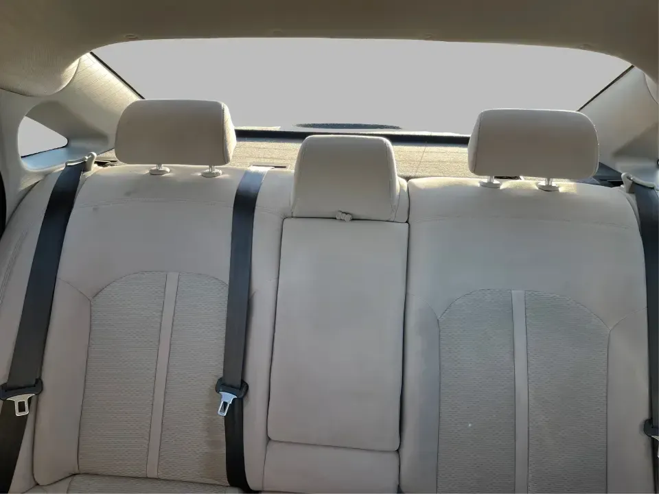 2015 Hyundai Sonata SE (5NPE24AFXFH) with an 2.4L L4 DOHC 16V engine, 7-Speed Automatic transmission, located at 1951 S Dayton Lakeview Rd., New Carlisle, OH, 45344, (937) 908-9800, 39.890999, -84.050255 - 2015 Hyundai Sonata SE - Photo#14