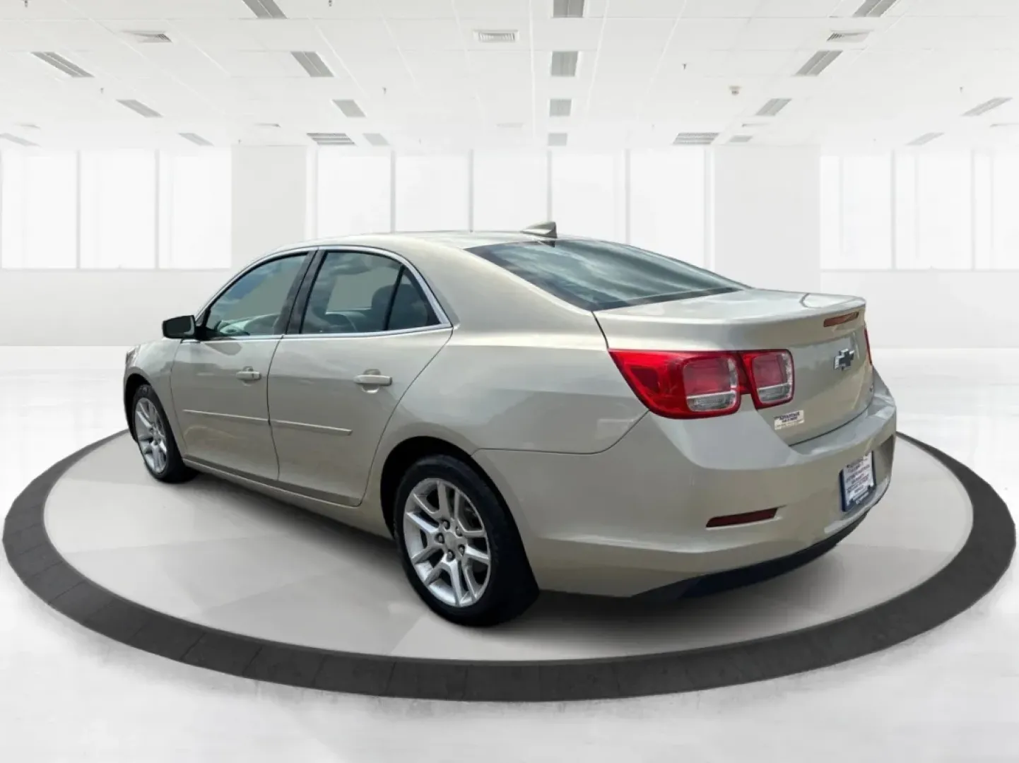 2015 Chevrolet Malibu 1LT (1G11C5SL5FF) with an ECOTEC 2.5L I-4 gasoline direct injection engine, 6-Speed Automatic transmission, located at 1951 S Dayton Lakeview Rd., New Carlisle, OH, 45344, (937) 908-9800, 39.890999, -84.050255 - Are you in the market for a reliable sedan that's perfect for daily commutes and weekend getaways alike? Look no further than this stunning 2015 Chevrolet Malibu 1LT, available now at Advantage Car and Credit in Fairborn, OH. This vehicle is not just a car; it's a lifestyle upgrade designed for budg - Photo#4