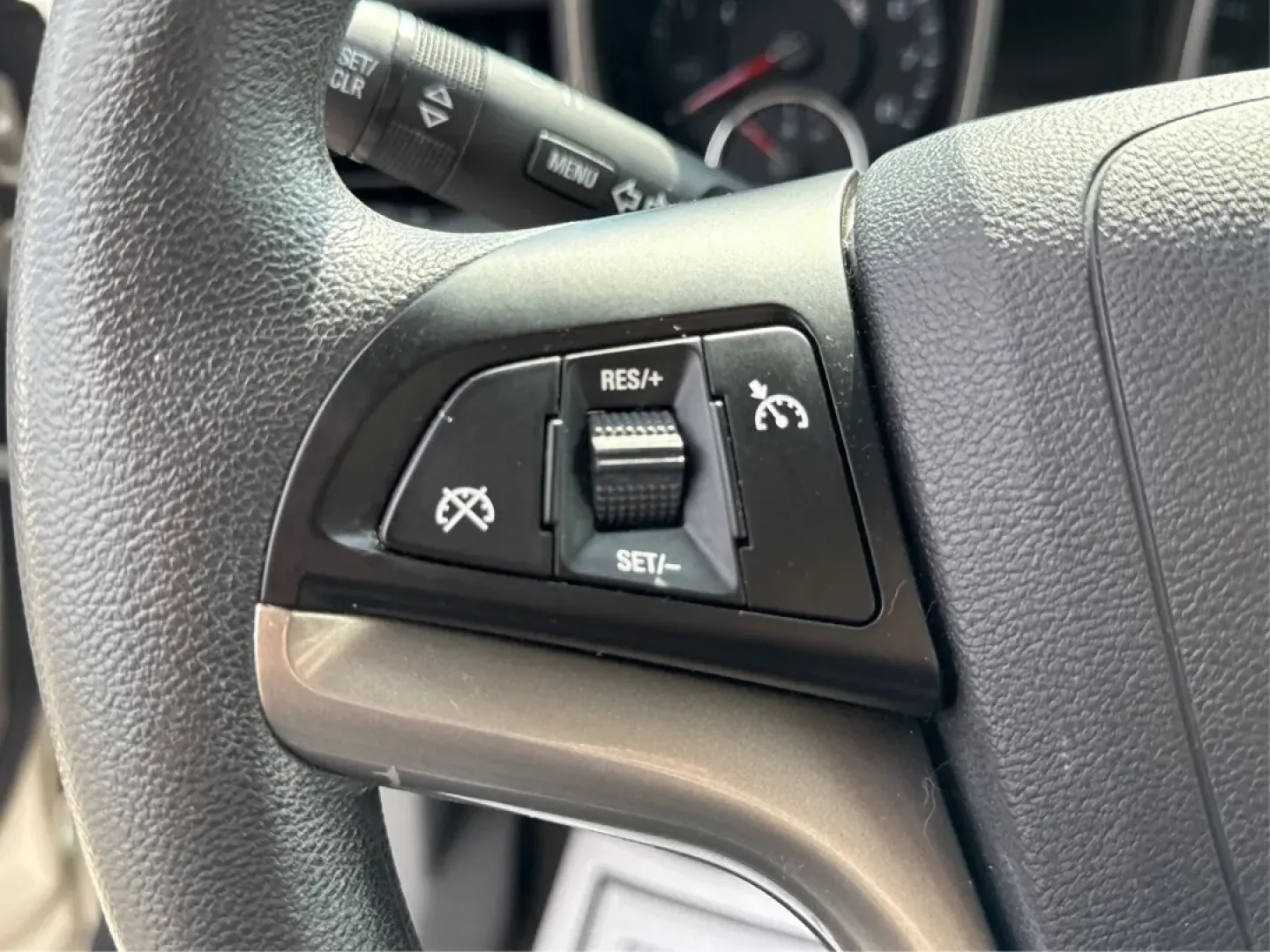 2015 Chevrolet Malibu 1LT (1G11C5SL5FF) with an ECOTEC 2.5L I-4 gasoline direct injection engine, 6-Speed Automatic transmission, located at 1951 S Dayton Lakeview Rd., New Carlisle, OH, 45344, (937) 908-9800, 39.890999, -84.050255 - Are you in the market for a reliable sedan that's perfect for daily commutes and weekend getaways alike? Look no further than this stunning 2015 Chevrolet Malibu 1LT, available now at Advantage Car and Credit in Fairborn, OH. This vehicle is not just a car; it's a lifestyle upgrade designed for budg - Photo#16