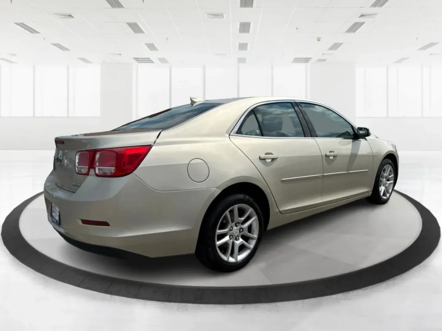 2015 Chevrolet Malibu 1LT (1G11C5SL5FF) with an ECOTEC 2.5L I-4 gasoline direct injection engine, located at 1230 East Main St, Xenia, OH, 45385, (937) 908-9800, 39.688026, -83.910172 - Are you in the market for a reliable sedan that's perfect for daily commutes and weekend getaways alike? Look no further than this stunning 2015 Chevrolet Malibu 1LT, available now at Advantage Car and Credit in Fairborn, OH. This vehicle is not just a car; it's a lifestyle upgrade designed for budg - Photo#2