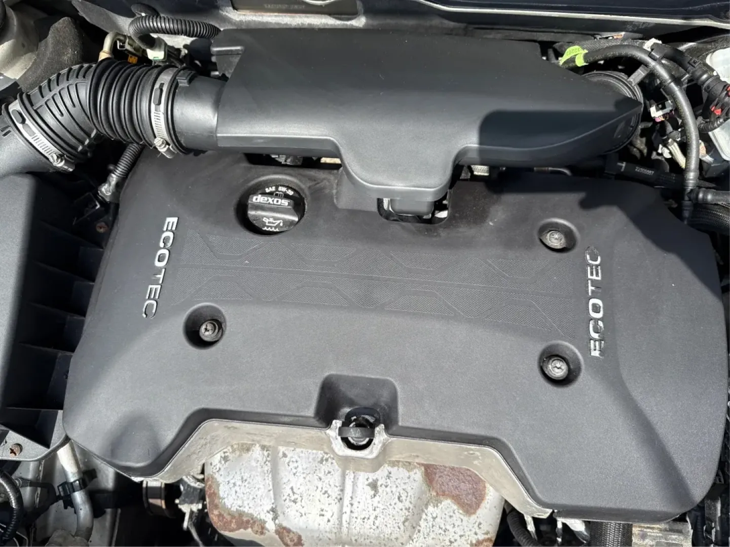 2015 Chevrolet Malibu 1LT (1G11C5SL5FF) with an ECOTEC 2.5L I-4 gasoline direct injection engine, located at 1230 East Main St, Xenia, OH, 45385, (937) 908-9800, 39.688026, -83.910172 - Are you in the market for a reliable sedan that's perfect for daily commutes and weekend getaways alike? Look no further than this stunning 2015 Chevrolet Malibu 1LT, available now at Advantage Car and Credit in Fairborn, OH. This vehicle is not just a car; it's a lifestyle upgrade designed for budg - Photo#11