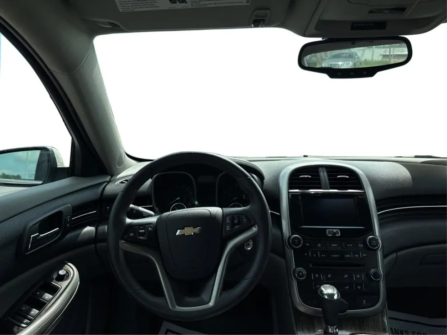 2015 Chevrolet Malibu 1LT (1G11C5SL5FF) with an ECOTEC 2.5L I-4 gasoline direct injection engine, located at 1230 East Main St, Xenia, OH, 45385, (937) 908-9800, 39.688026, -83.910172 - Are you in the market for a reliable sedan that's perfect for daily commutes and weekend getaways alike? Look no further than this stunning 2015 Chevrolet Malibu 1LT, available now at Advantage Car and Credit in Fairborn, OH. This vehicle is not just a car; it's a lifestyle upgrade designed for budg - Photo#21