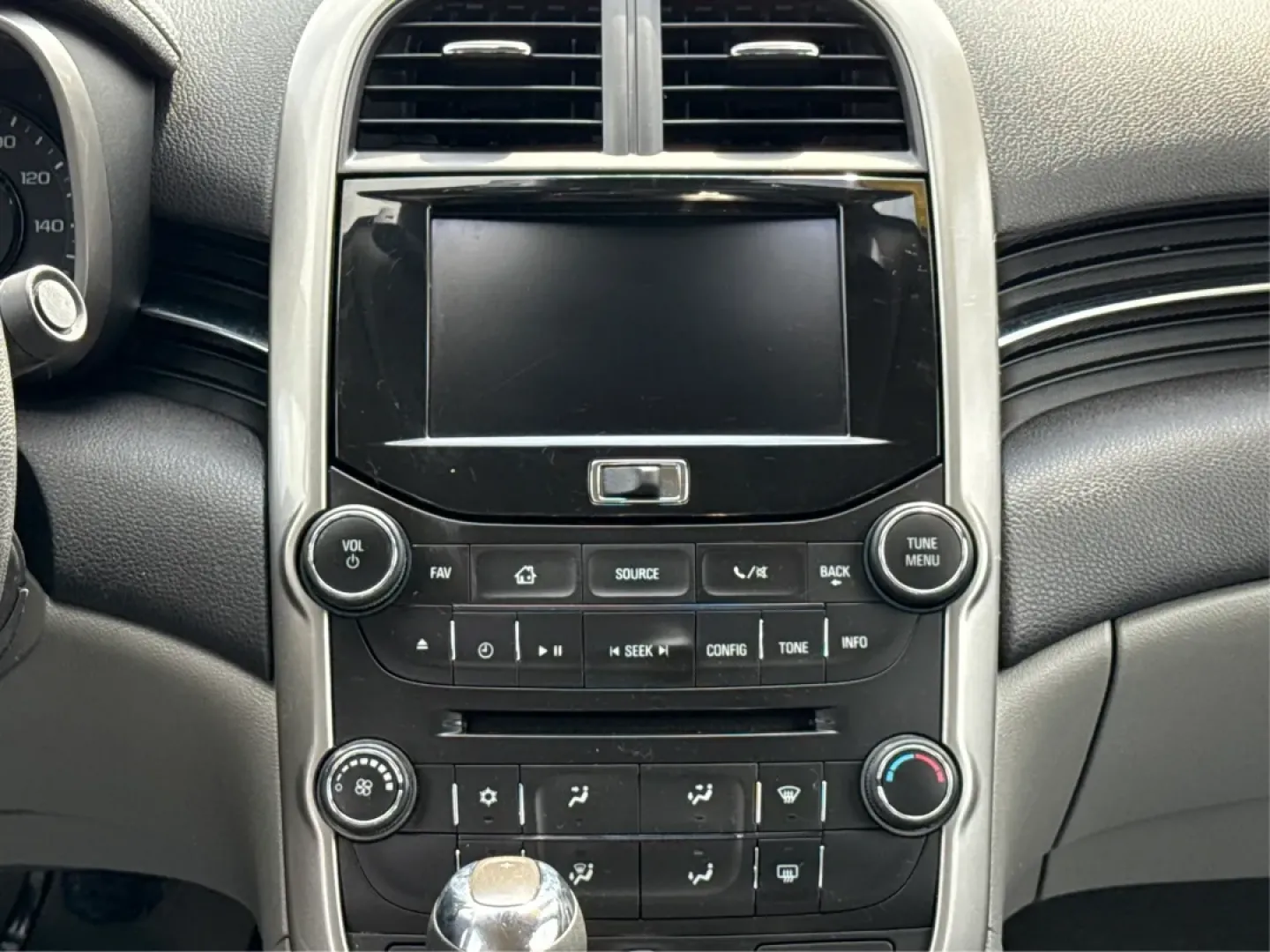 2015 Chevrolet Malibu 1LT (1G11C5SL5FF) with an ECOTEC 2.5L I-4 gasoline direct injection engine, located at 1184 Kauffman Ave, Fairborn, OH, 45324, (937) 908-9800, 39.807072, -84.030914 - Are you in the market for a reliable sedan that's perfect for daily commutes and weekend getaways alike? Look no further than this stunning 2015 Chevrolet Malibu 1LT, available now at Advantage Car and Credit in Fairborn, OH. This vehicle is not just a car; it's a lifestyle upgrade designed for budg - Photo#13