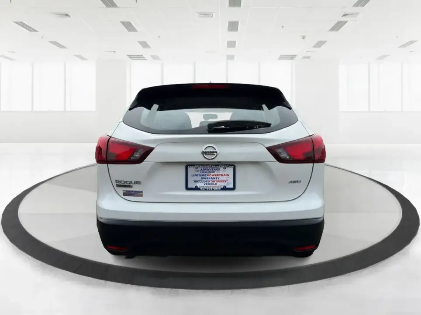 2018 Nissan Rogue S (JN1BJ1CRXJW) with an 2L I-4 gasoline direct injection engine, CVT transmission, located at 1099 N County Rd 25A, Troy, OH, 45373, (937) 908-9800, 40.057079, -84.212883 - Pack up the kids, load the groceries, or point the hood toward a weekend getaway-this 2018 Nissan Rogue S in Glacier White is the kind of everyday SUV that fits real life in Troy. With a comfortable cabin, practical cargo space, and confidence-inspiring AWD capability, it's ideal for long commutes, - Photo#3