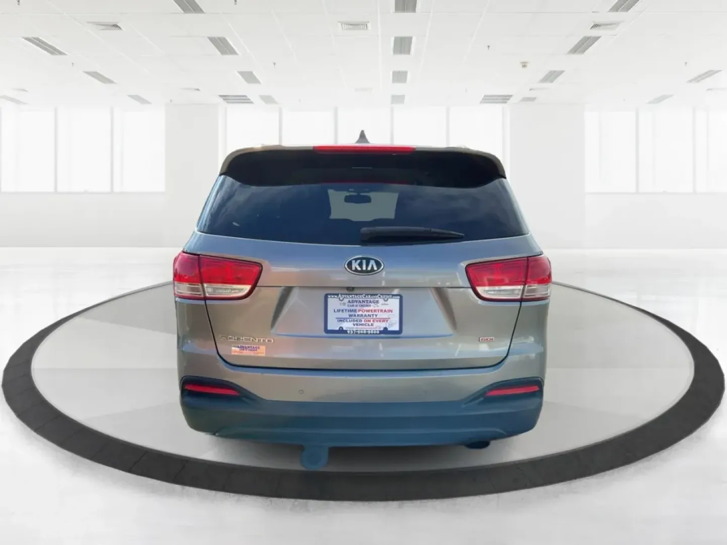 2016 Kia Sorento 2.4L LX (5XYPGDA32GG) with an 2.4L I-4 gasoline direct injection engine, located at 1099 N County Rd 25A, Troy, OH, 45373, (937) 908-9800, 40.057079, -84.212883 - Are you ready to elevate your family adventures while keeping comfort and versatility at the forefront? Look no further than this stunning 2016 Kia Sorento LX, now available at Advantage Car and Credit - Troy. Nestled in the heart of Troy, OH, at 1099 N County Rd 25A, our Buy Here Pay Here dealershi - Photo#3